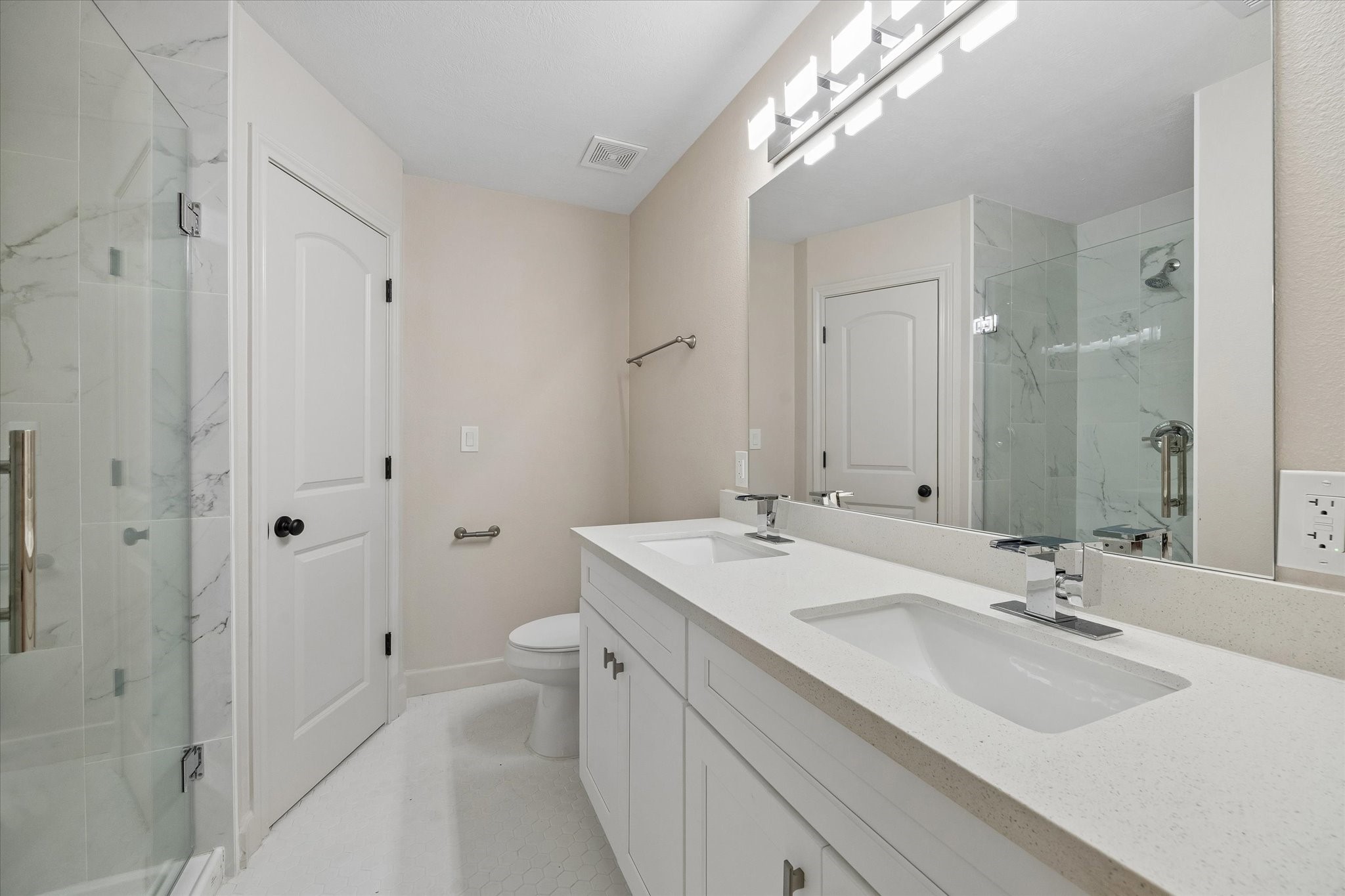 1202 Eubanks Street, Houston, TX 77022