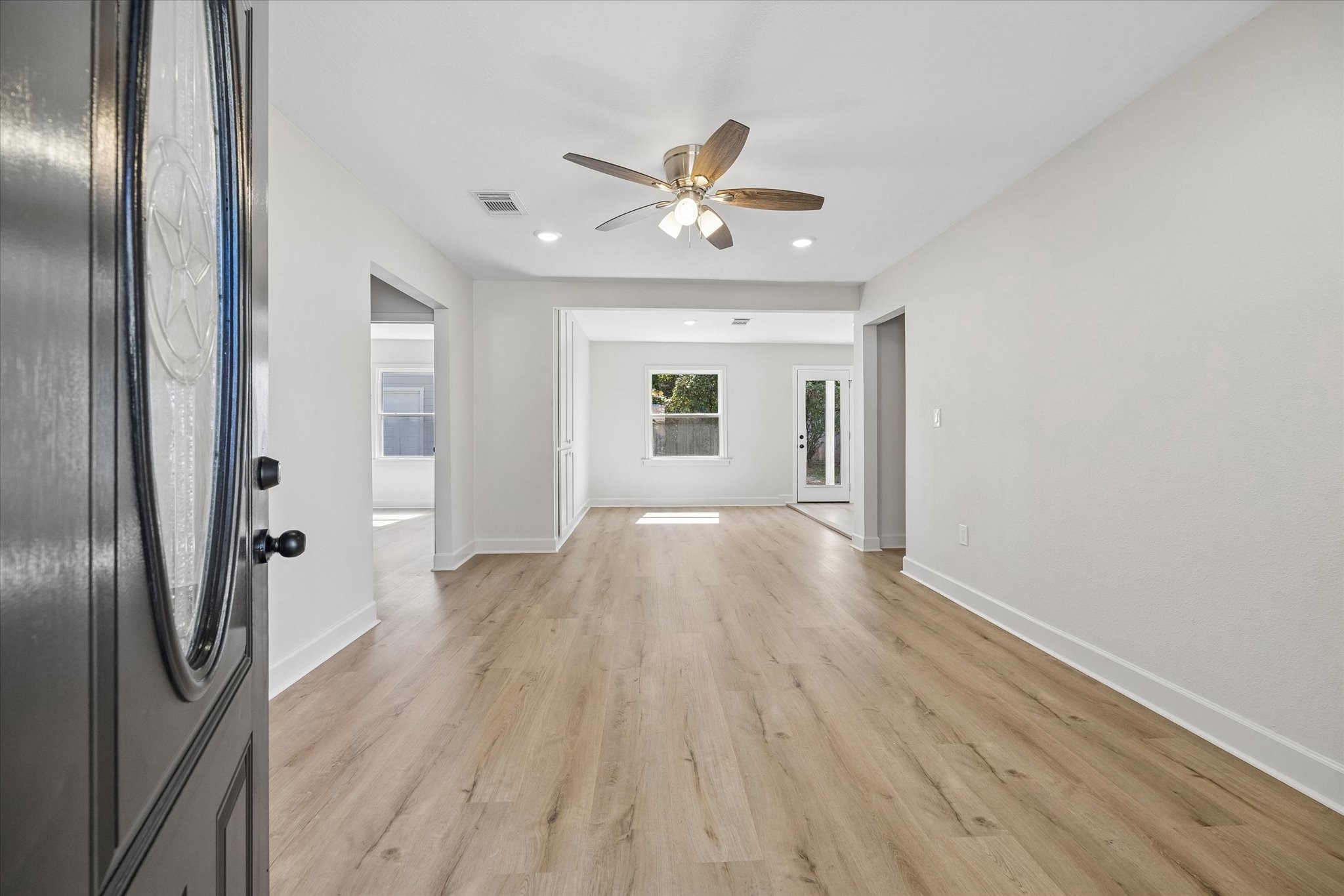 1202 Eubanks Street, Houston, TX 77022 1202 Eubanks Street, Houston, TX 77022