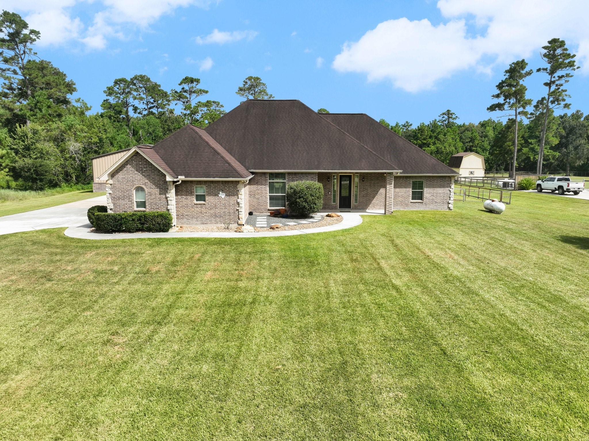 7211 Bayou Timbers Drive, Alvin, TX 77511