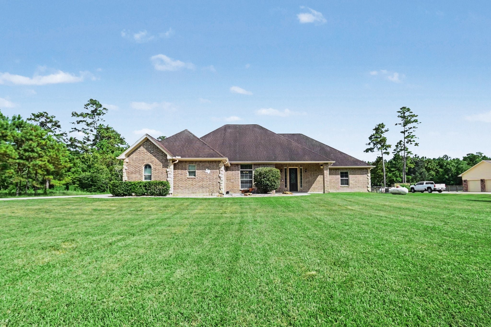 7211 Bayou Timbers Drive, Alvin, TX 77511