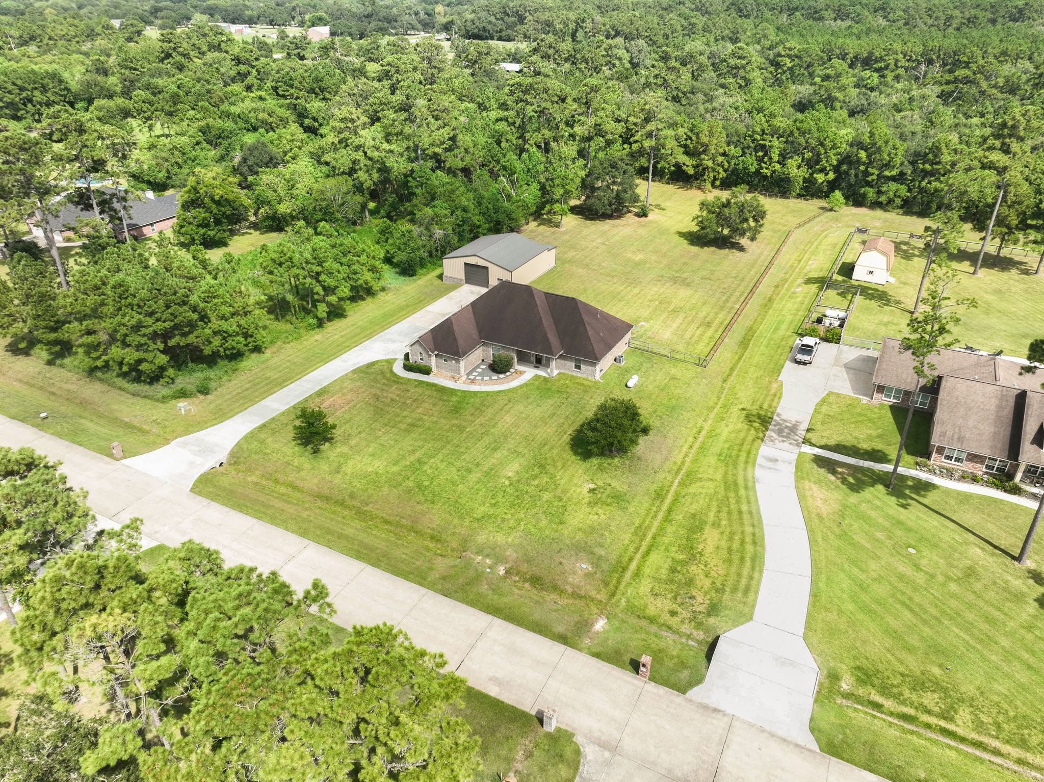 7211 Bayou Timbers Drive, Alvin, TX 77511