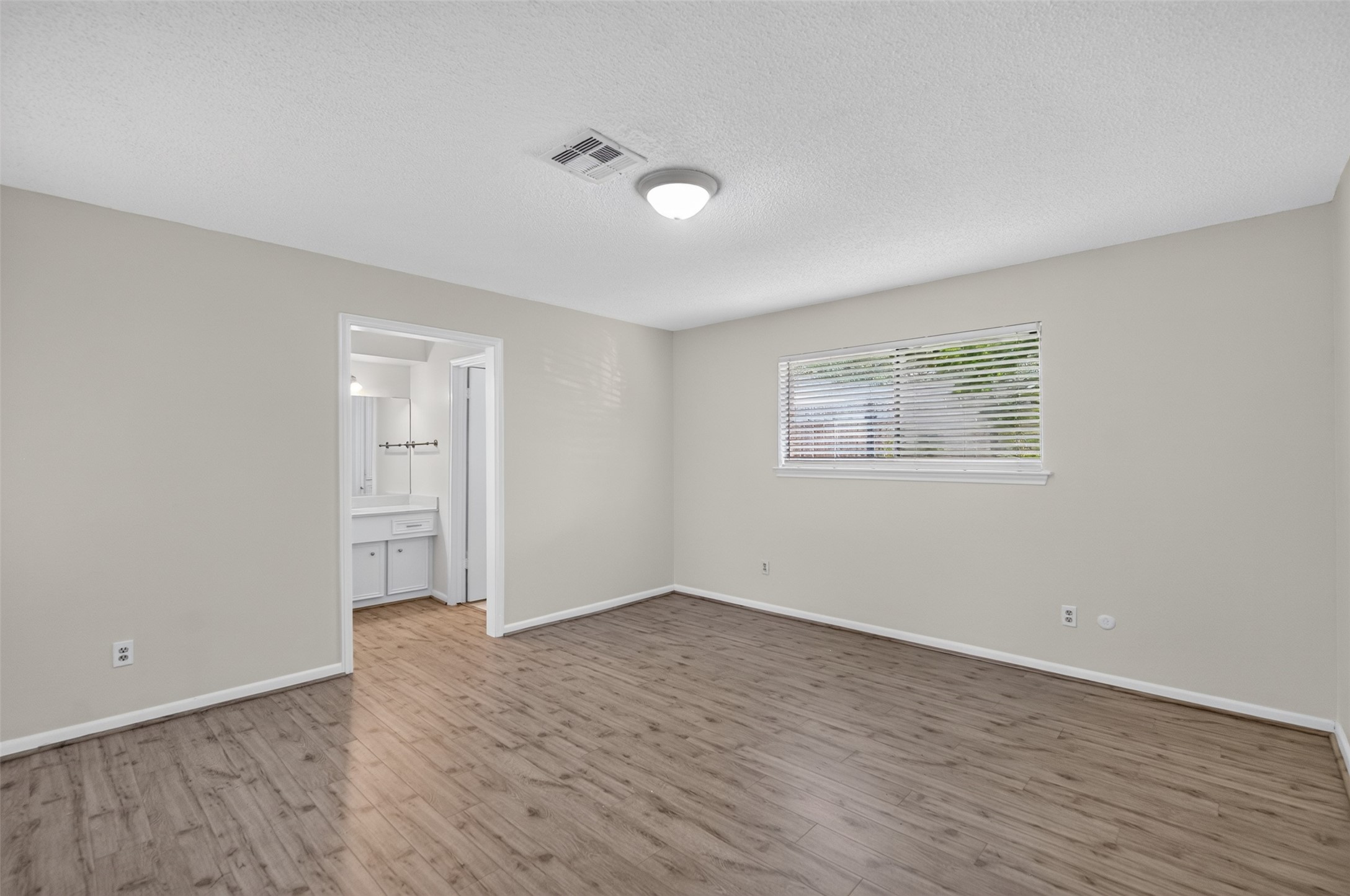 5810 Boyce Springs Drive, Houston, TX 77066