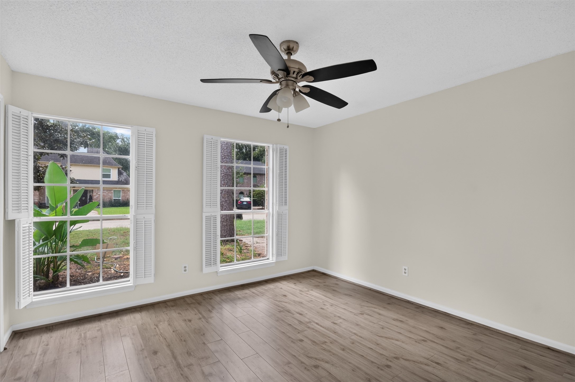5810 Boyce Springs Drive, Houston, TX 77066