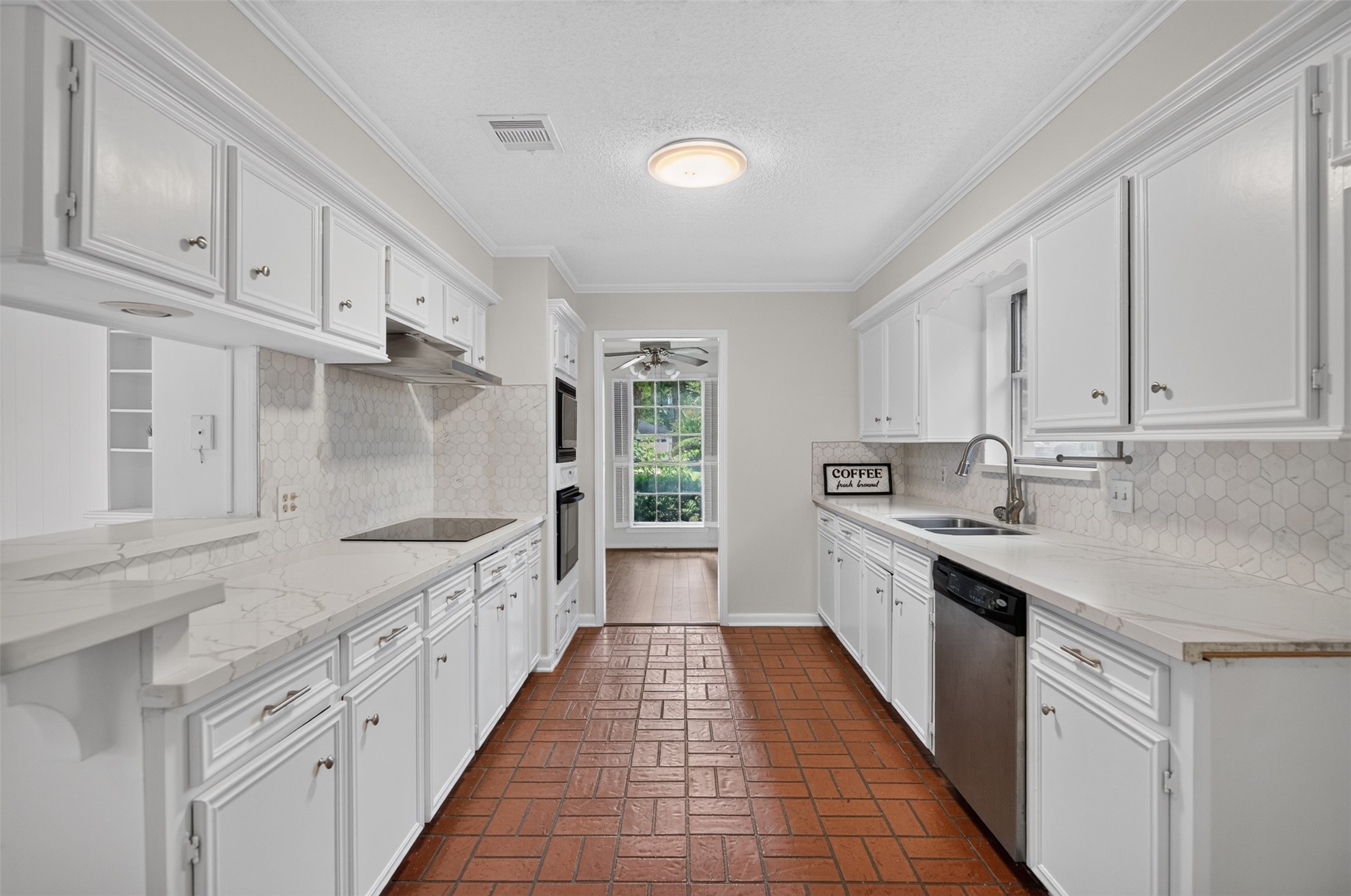 5810 Boyce Springs Drive, Houston, TX 77066