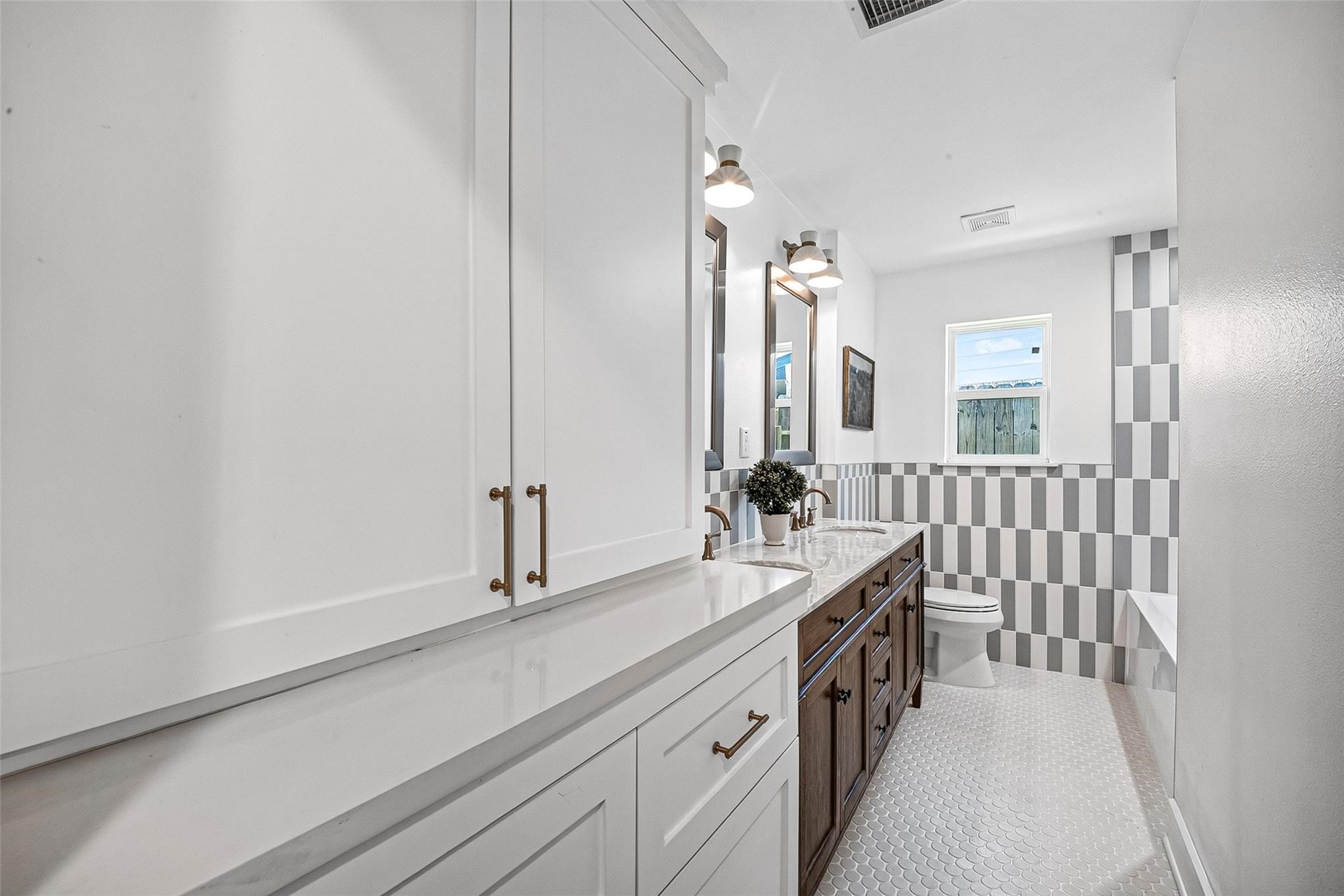 1338 Seaspray Court, Houston, TX 77008