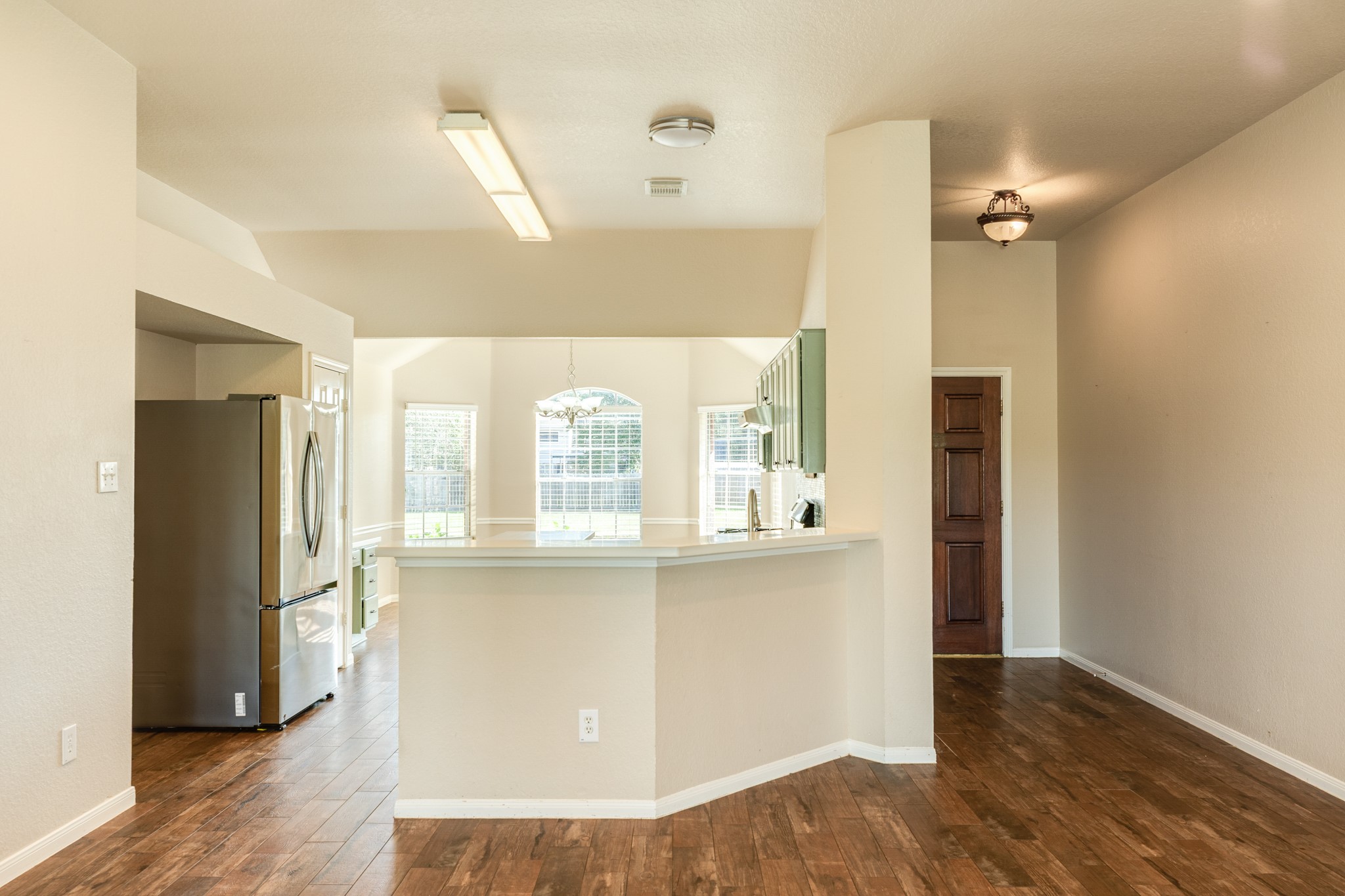 Bright and inviting kitchen