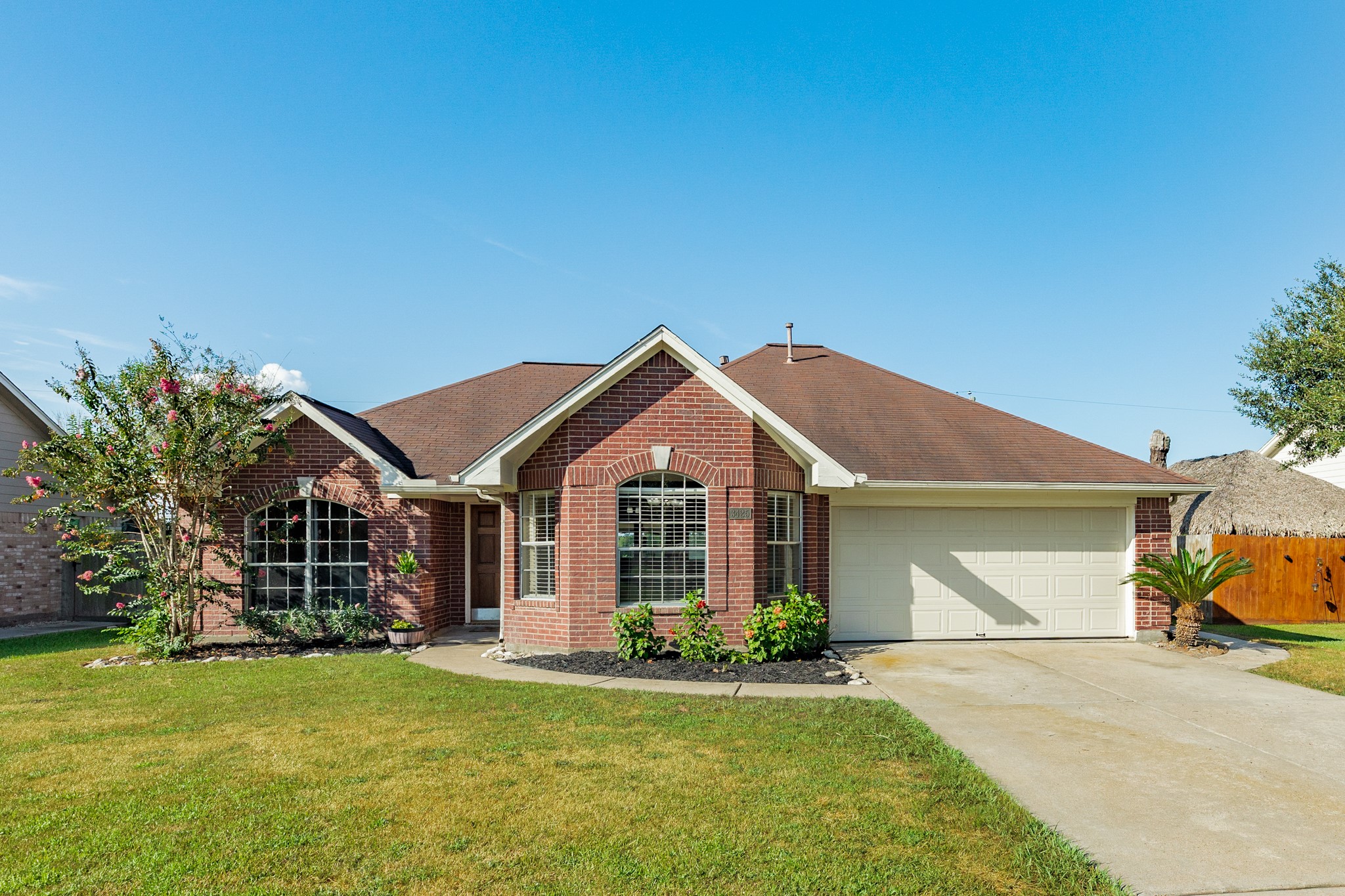 Single Story brick home in great location with no back neighbors. Single Story brick home in great location with no back neighbors.