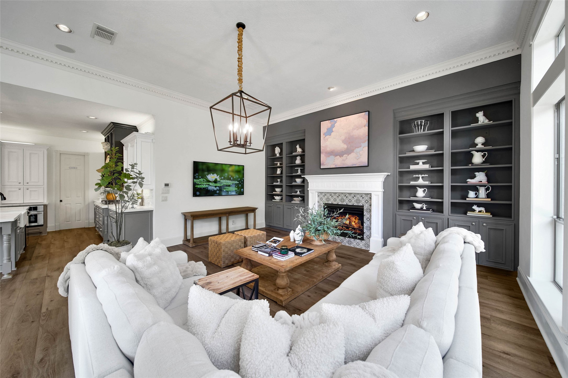 39 W Old Sterling Circle, The Woodlands, TX 77382