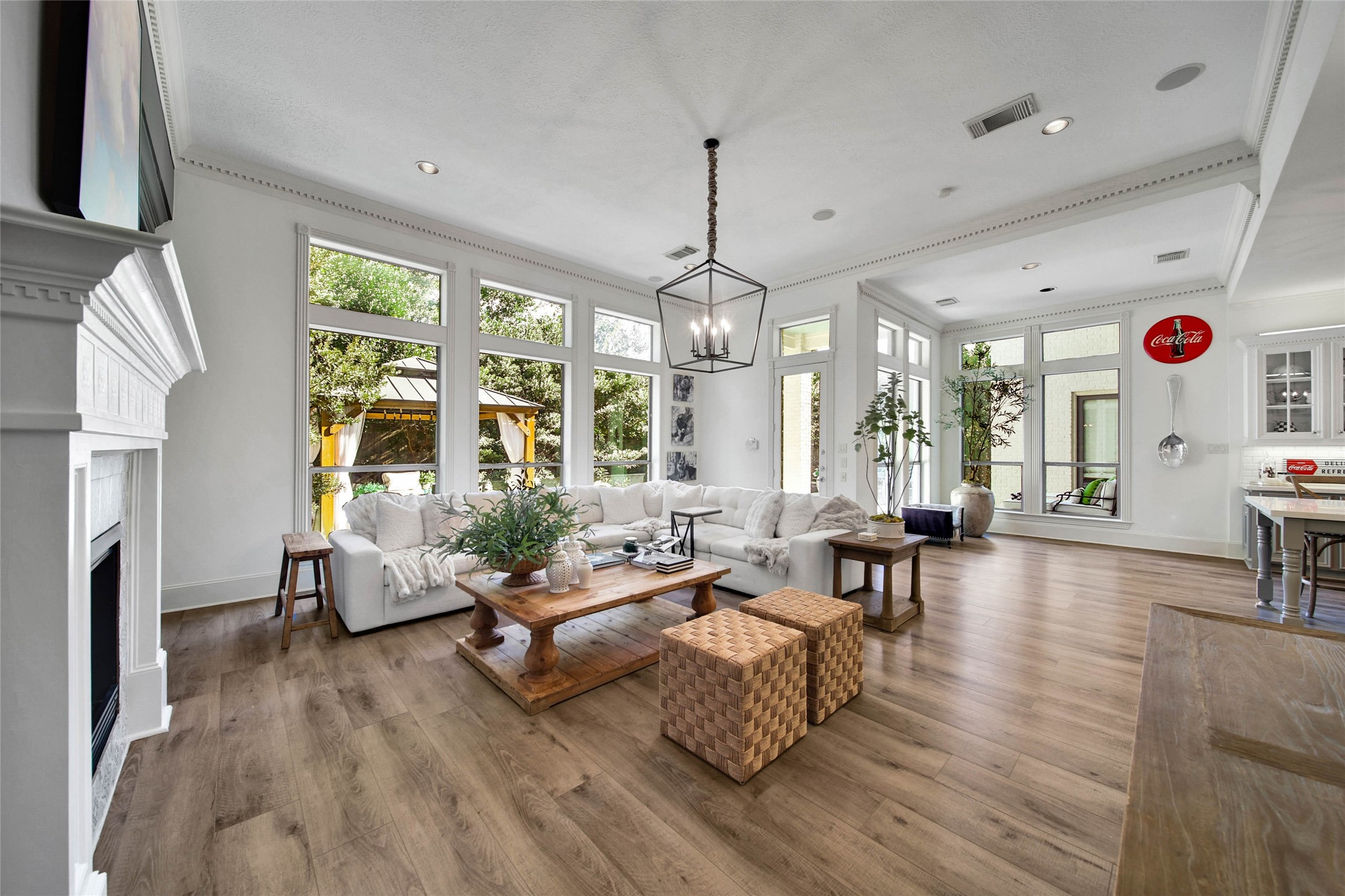 39 W Old Sterling Circle, The Woodlands, TX 77382