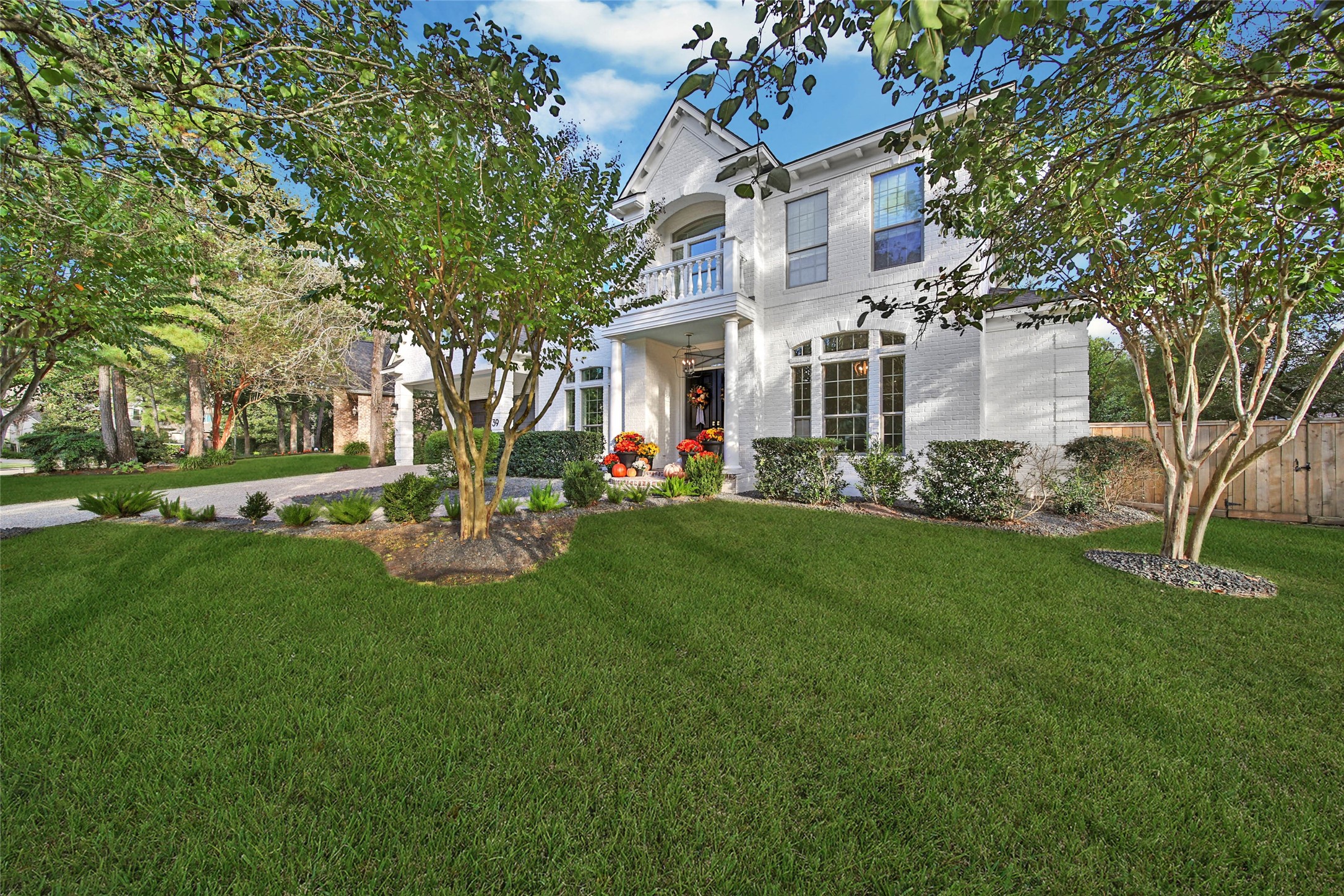 39 W Old Sterling Circle, The Woodlands, TX 77382