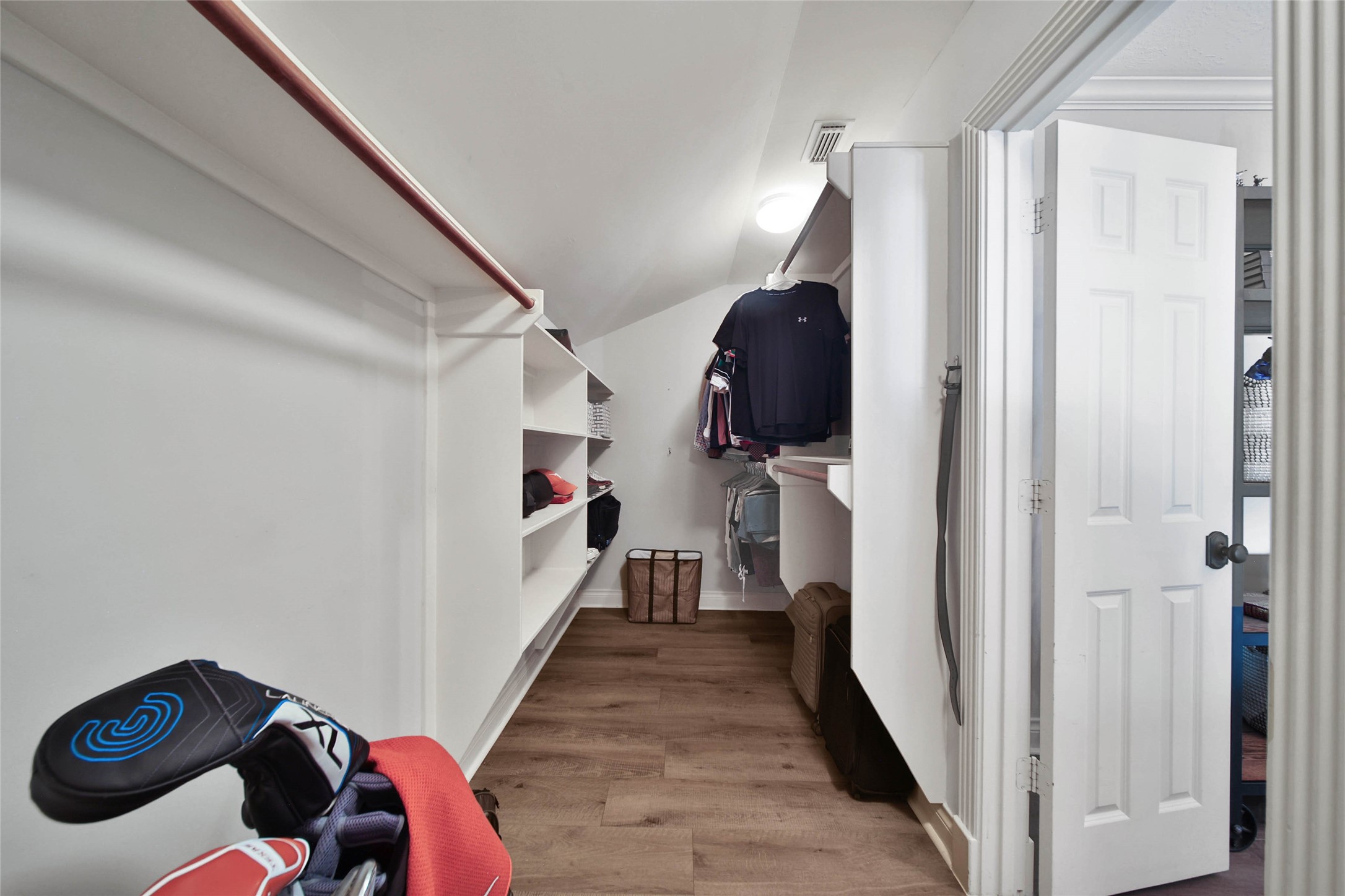 Large Walk-in Closet up