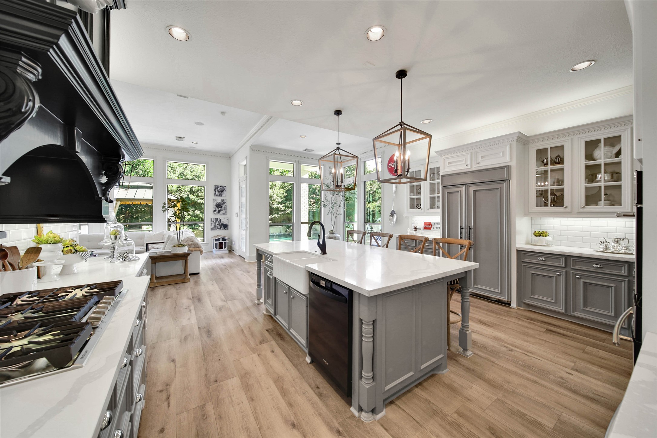 39 W Old Sterling Circle, The Woodlands, TX 77382