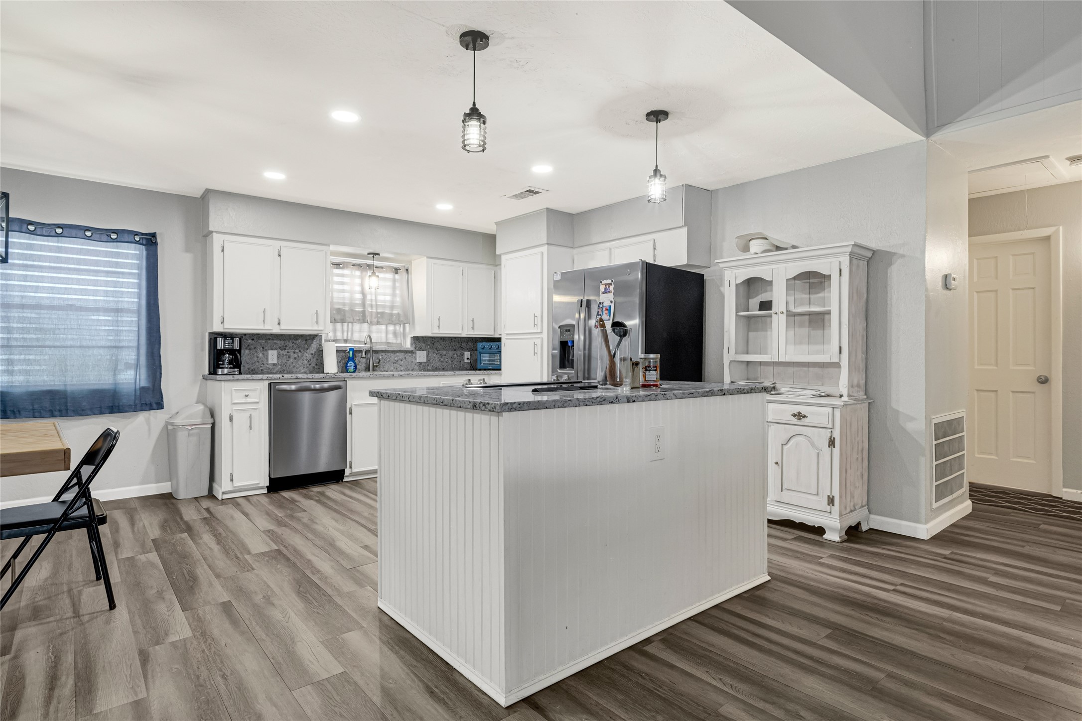 1227 Sailfish St, Hitchcock, TX 77563 1227 Sailfish St, Hitchcock, TX 77563