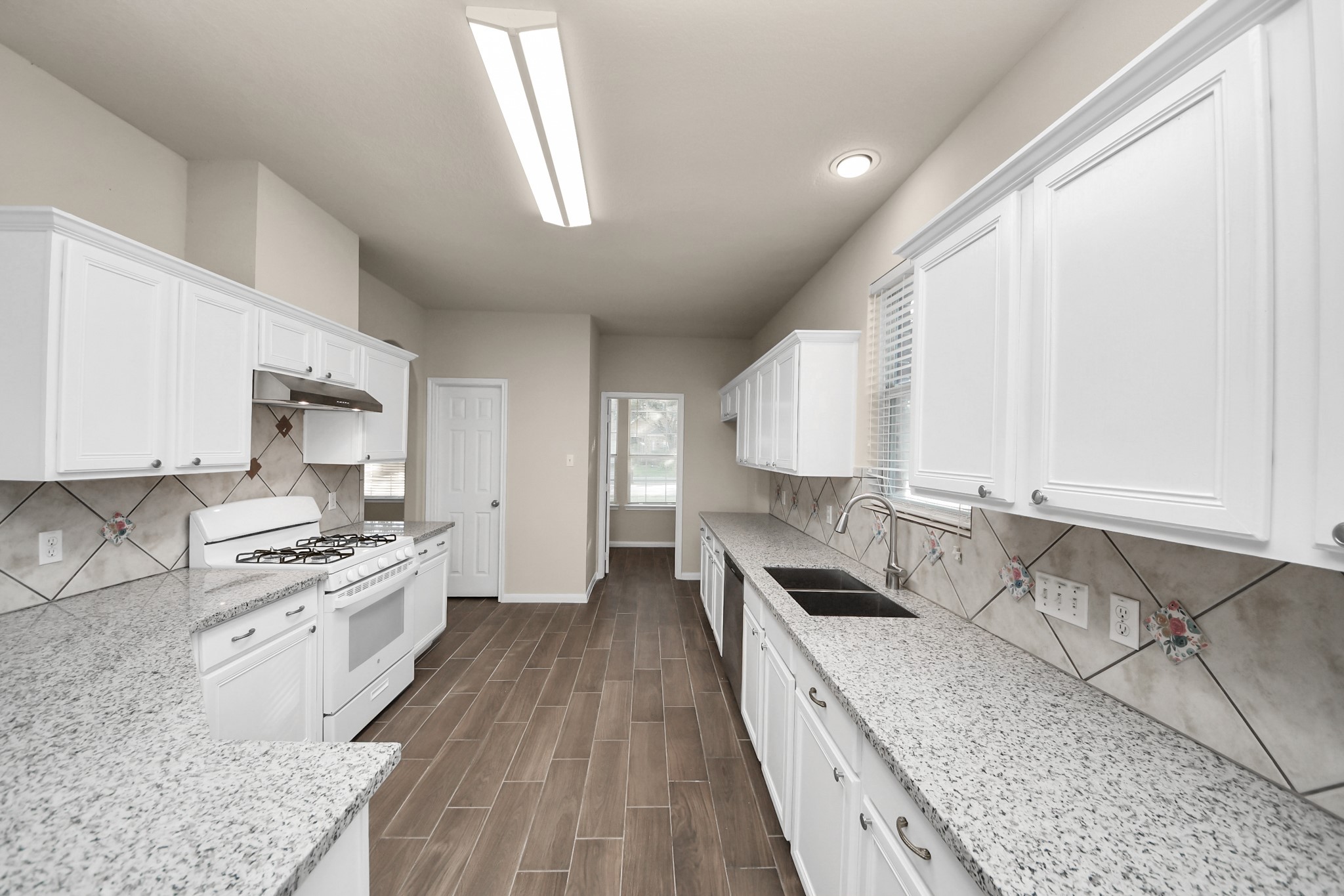 3903 Tigris Ridge Drive, Katy, TX 77449 3903 Tigris Ridge Drive, Katy, TX 77449