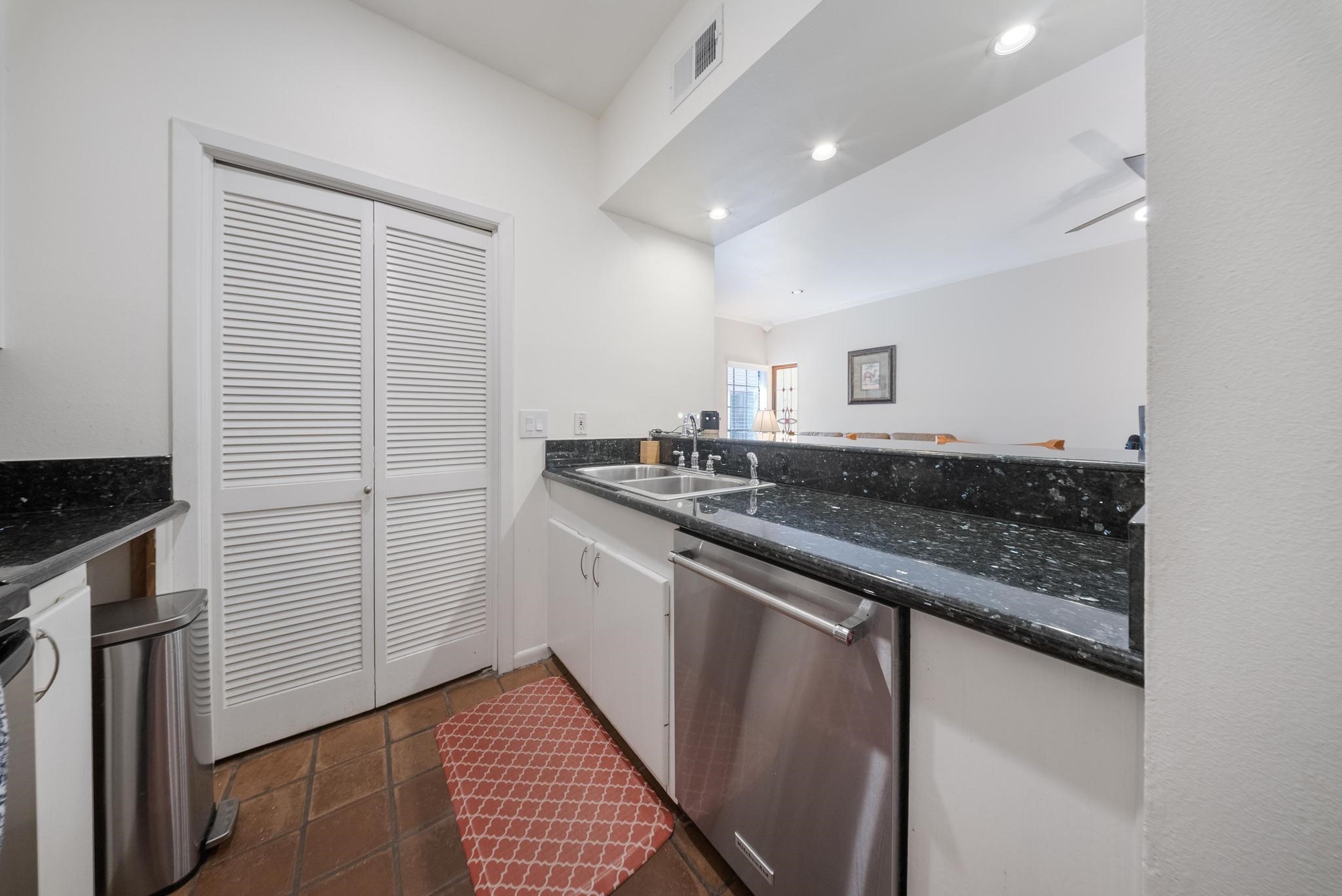 4904 Feagan Street, #1, Houston, TX 77007