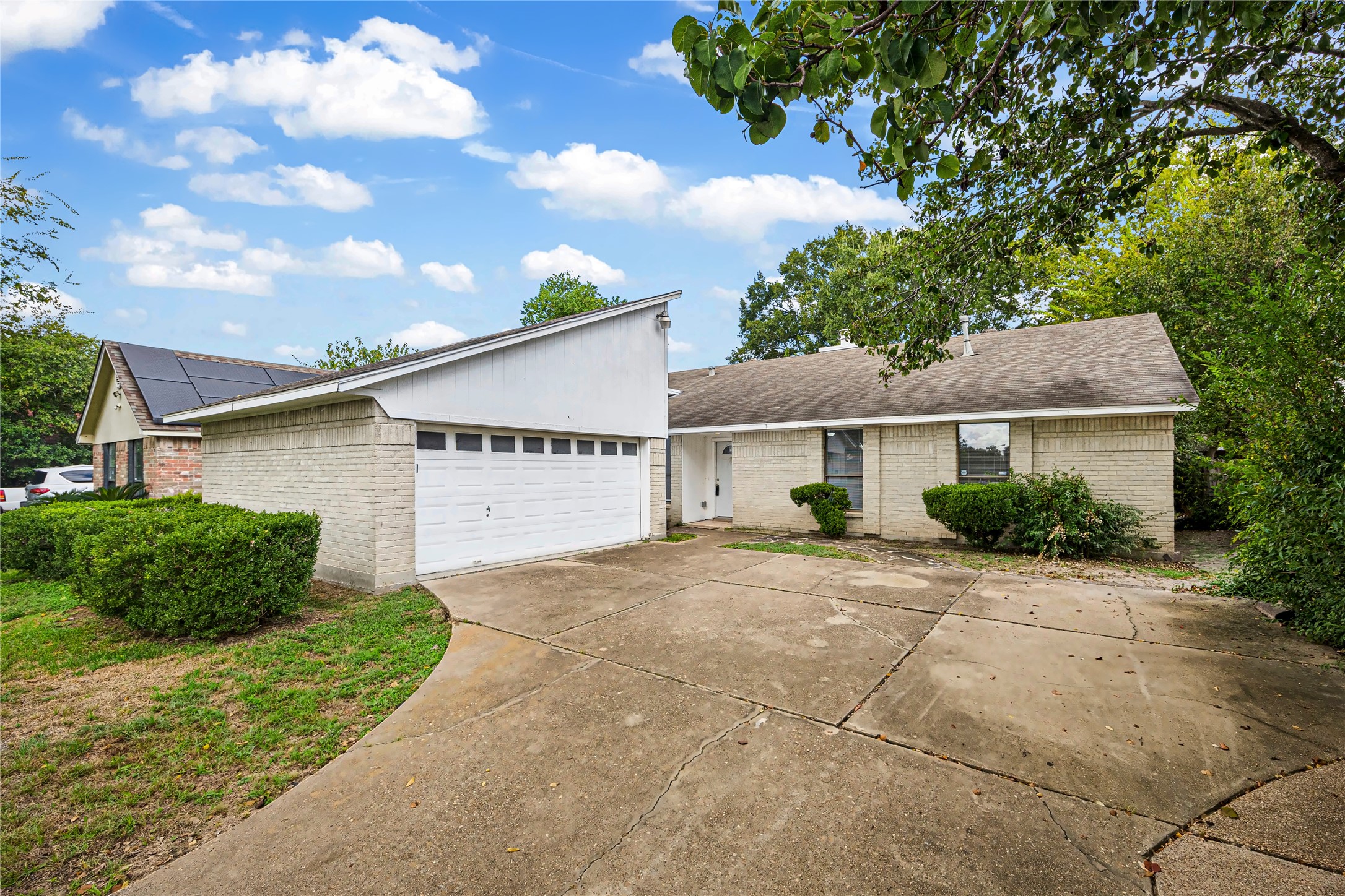 5610 Longforest Drive, Houston, TX 77088