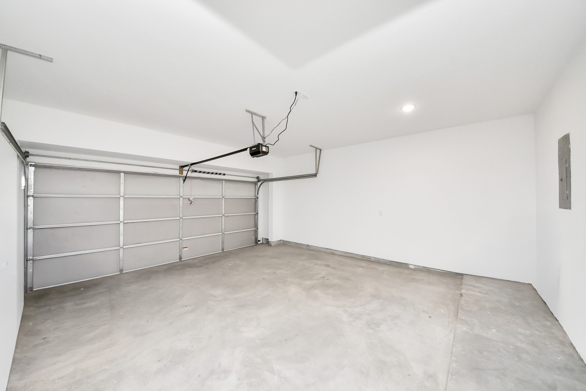 2 car garage that fits pickup truck (Sample photo from same floor plan next to the address)