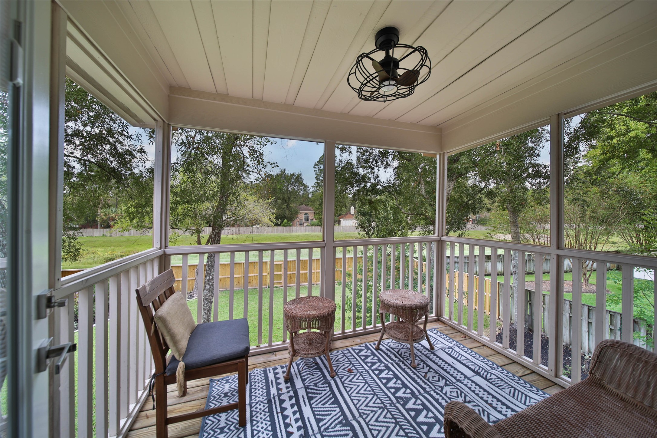 35 S Apple Springs Circle, The Woodlands, TX 77382