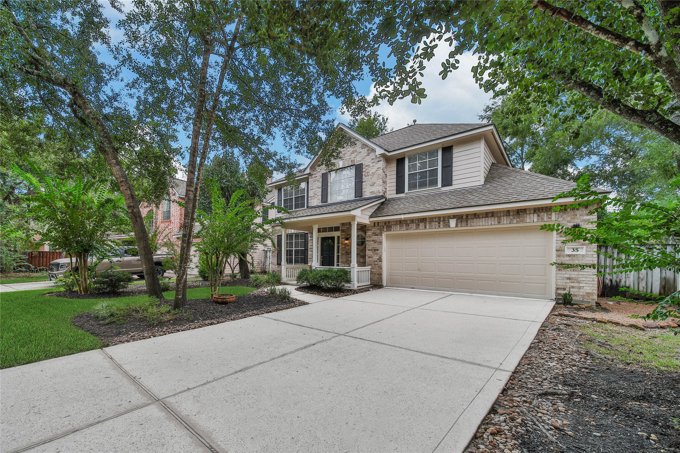 35 S Apple Springs Circle, The Woodlands, TX 77382 35 S Apple Springs Circle, The Woodlands, TX 77382