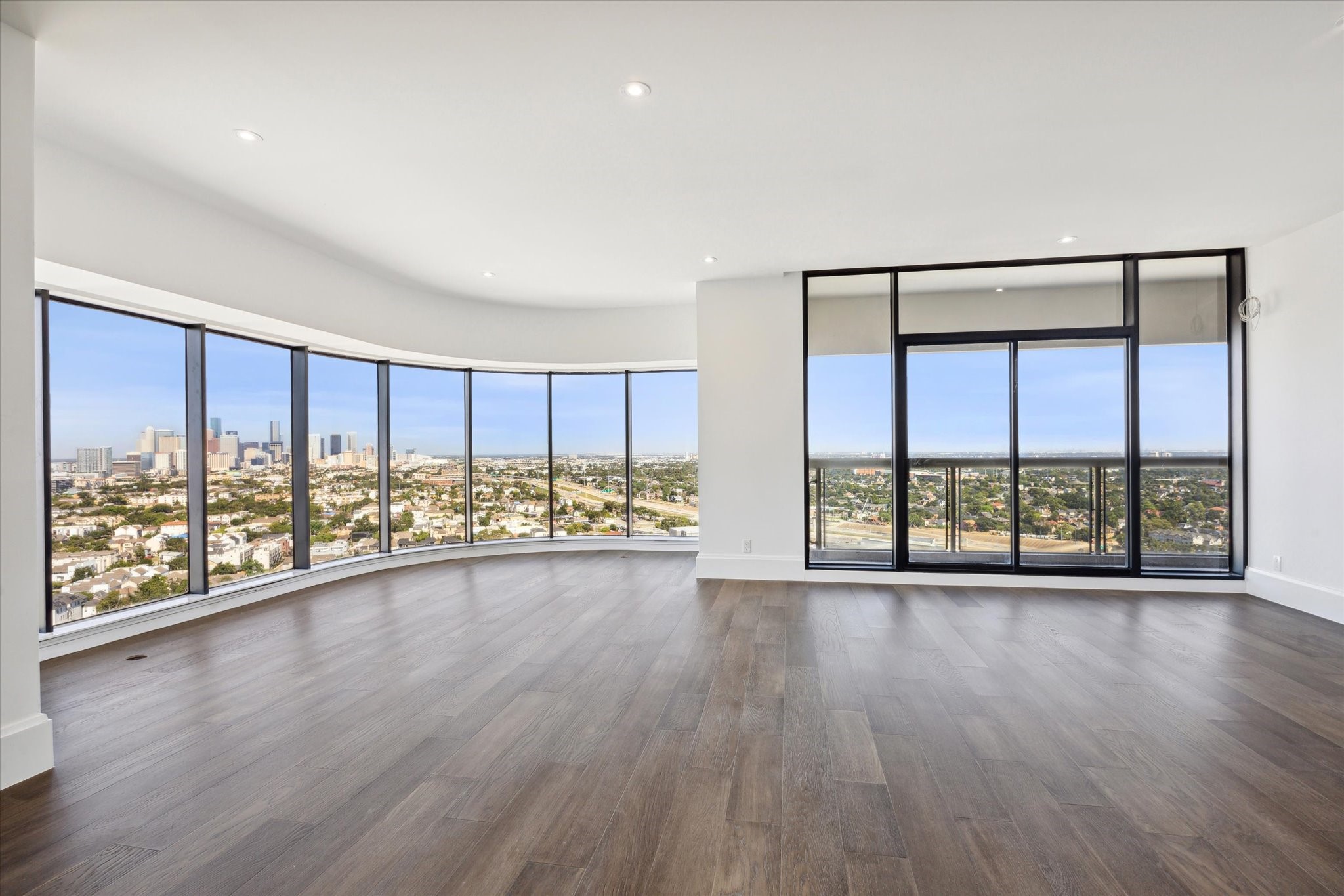 1701 Hermann Drive Drive, #27CE, Houston, TX 77004