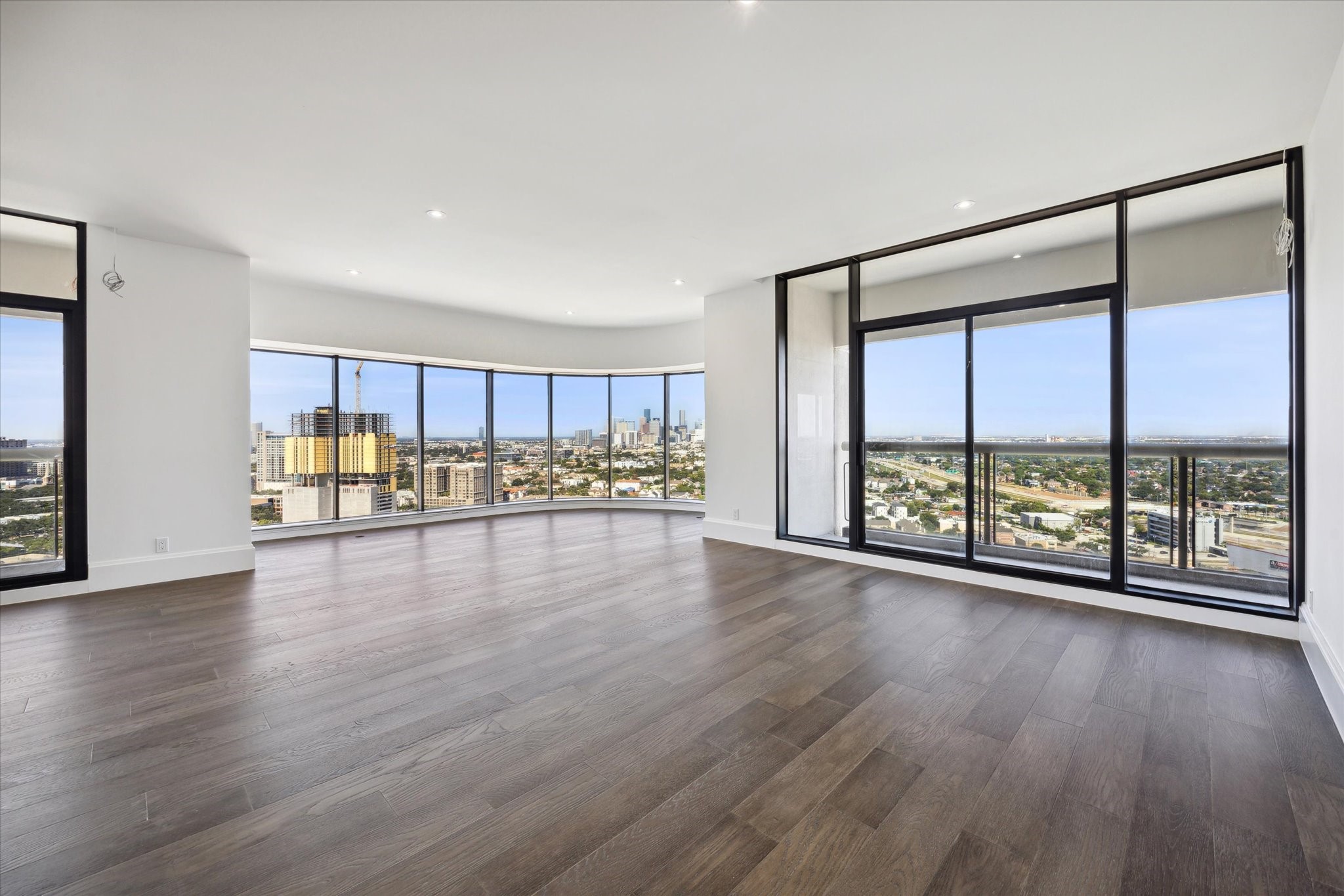 1701 Hermann Drive Drive, #27CE, Houston, TX 77004