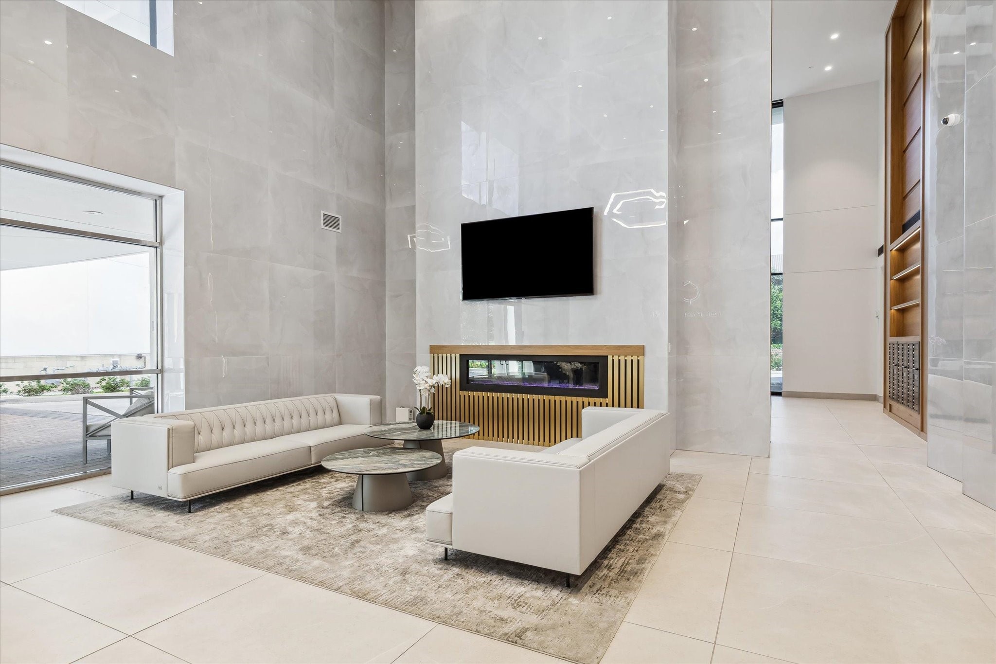 1701 Hermann Drive Drive, #27CE, Houston, TX 77004