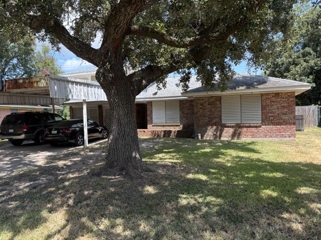 Welcome to 1909 11th Avenue! A home of 1890sf on a large 16,223sf lot in a quiet neighborhood! Welcome to 1909 11th Avenue! A home of 1890sf on a large 16,223sf lot in a quiet neighborhood!