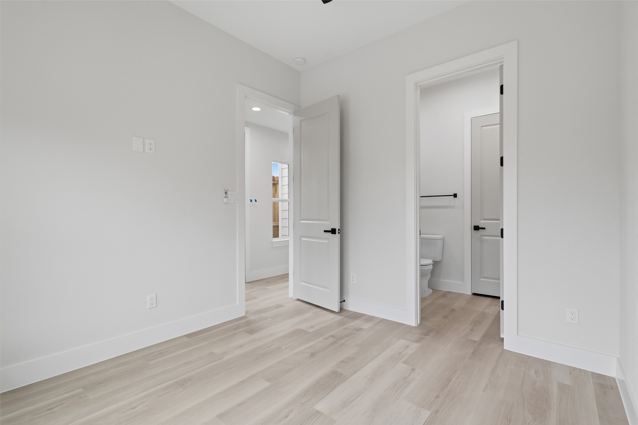 Bedroom on the first floor facing the private bathroom