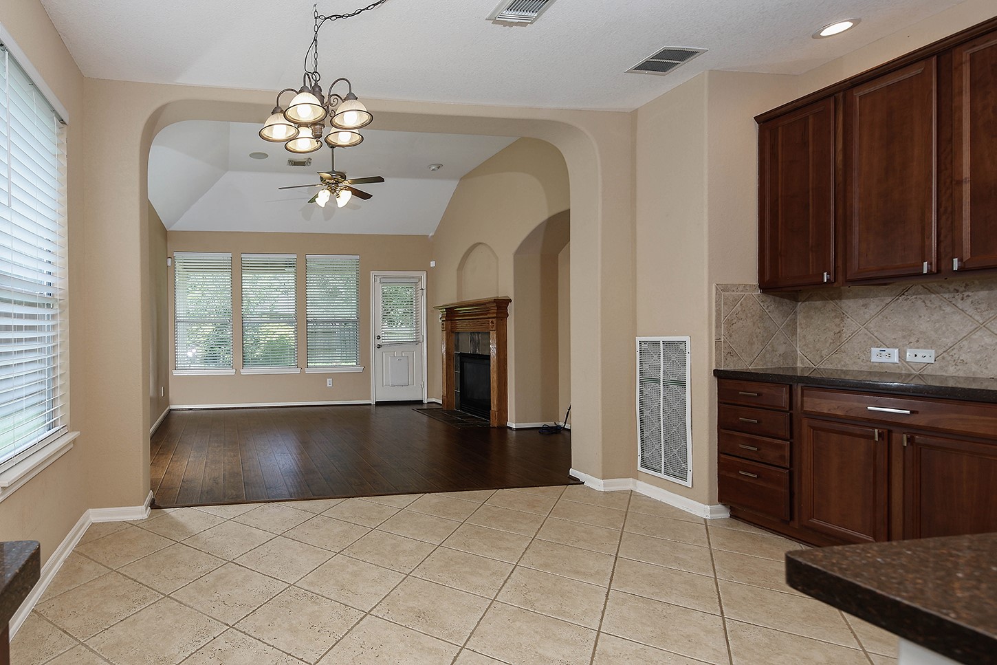 19 Patina Pines Place, The Woodlands, TX 77381