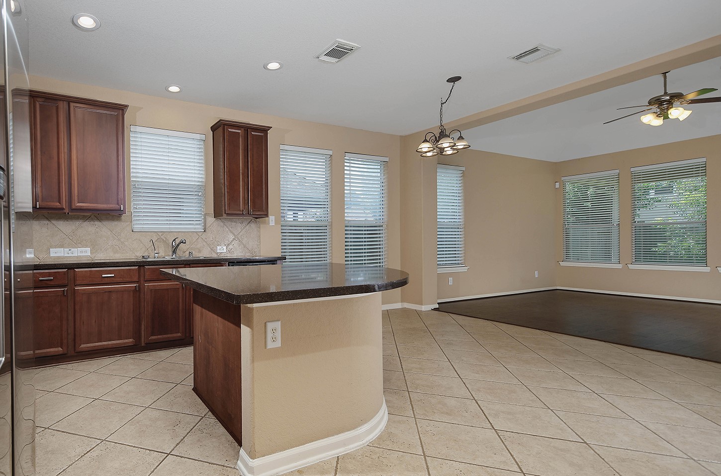 19 Patina Pines Place, The Woodlands, TX 77381