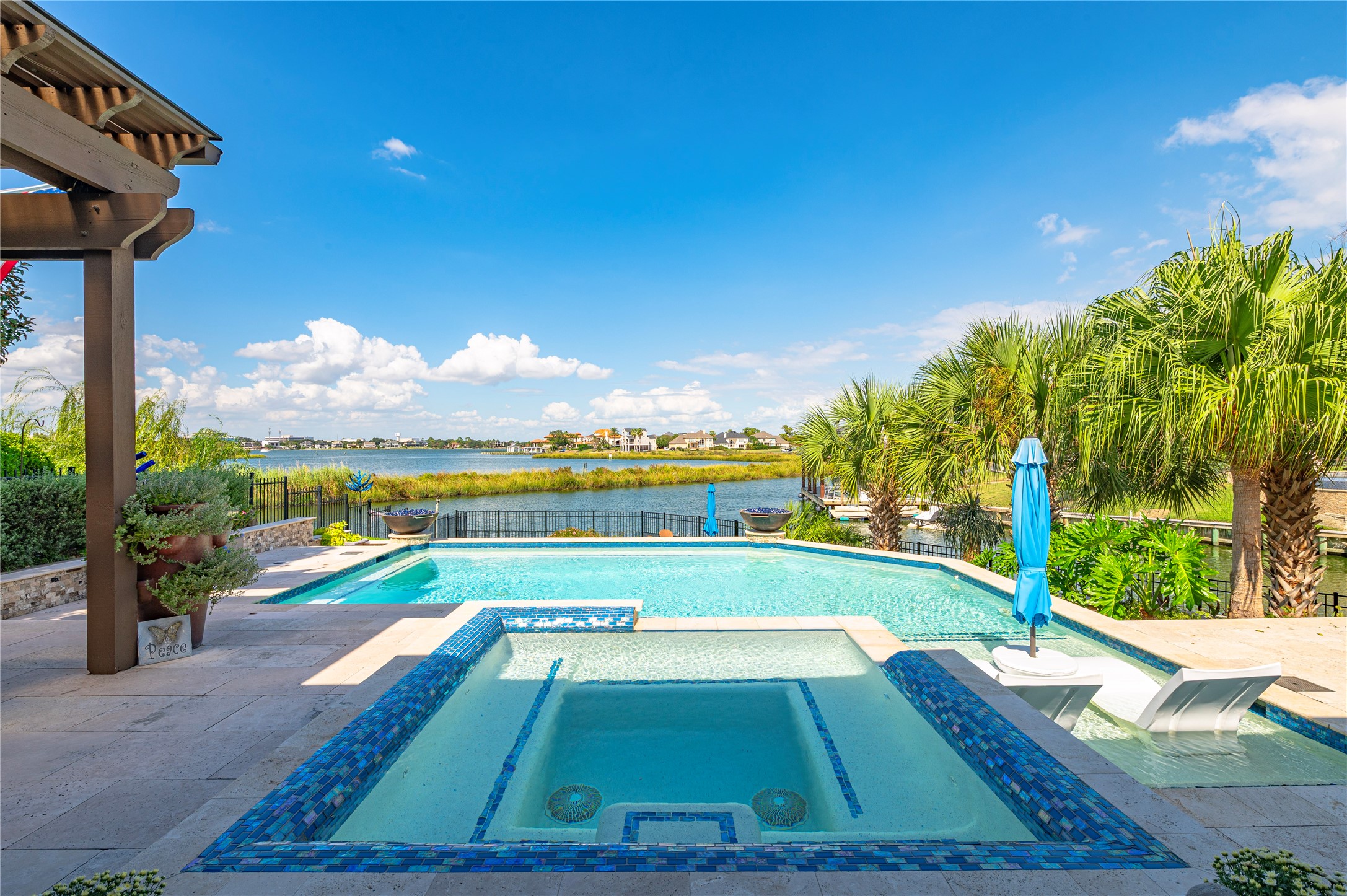 856 Signature Cove, League City, TX 77573