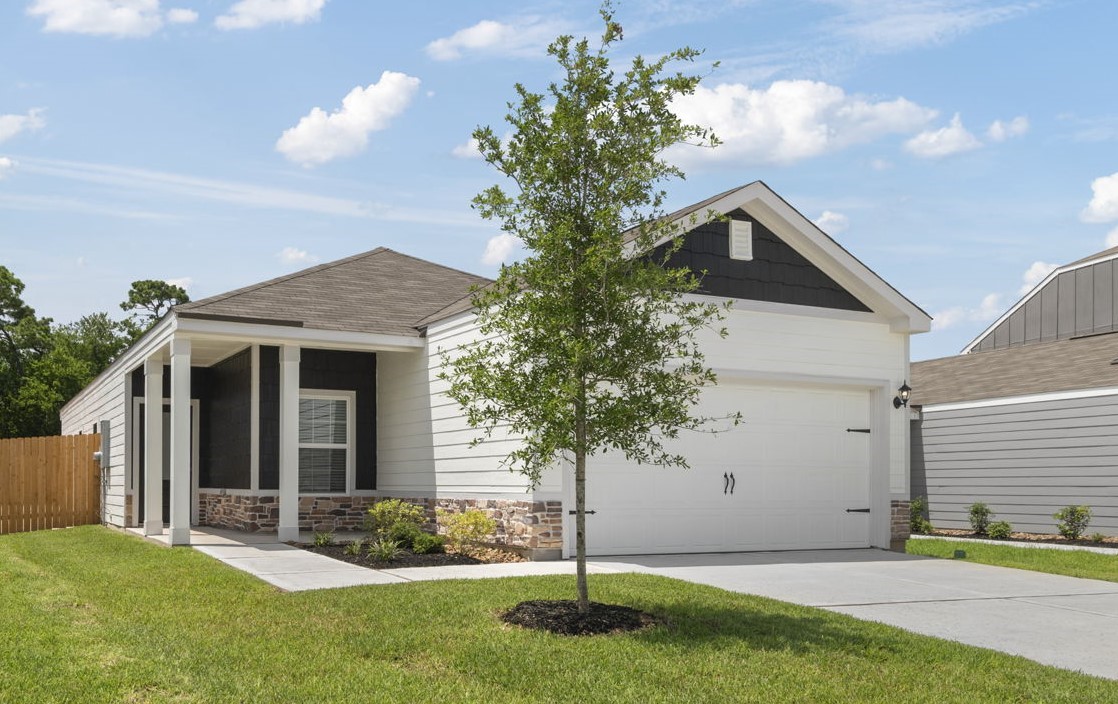 This home is a beautiful, 4 bedroom, 2 bathroom 1 story with a lovely covered porch. This home is a beautiful, 4 bedroom, 2 bathroom 1 story with a lovely covered porch.