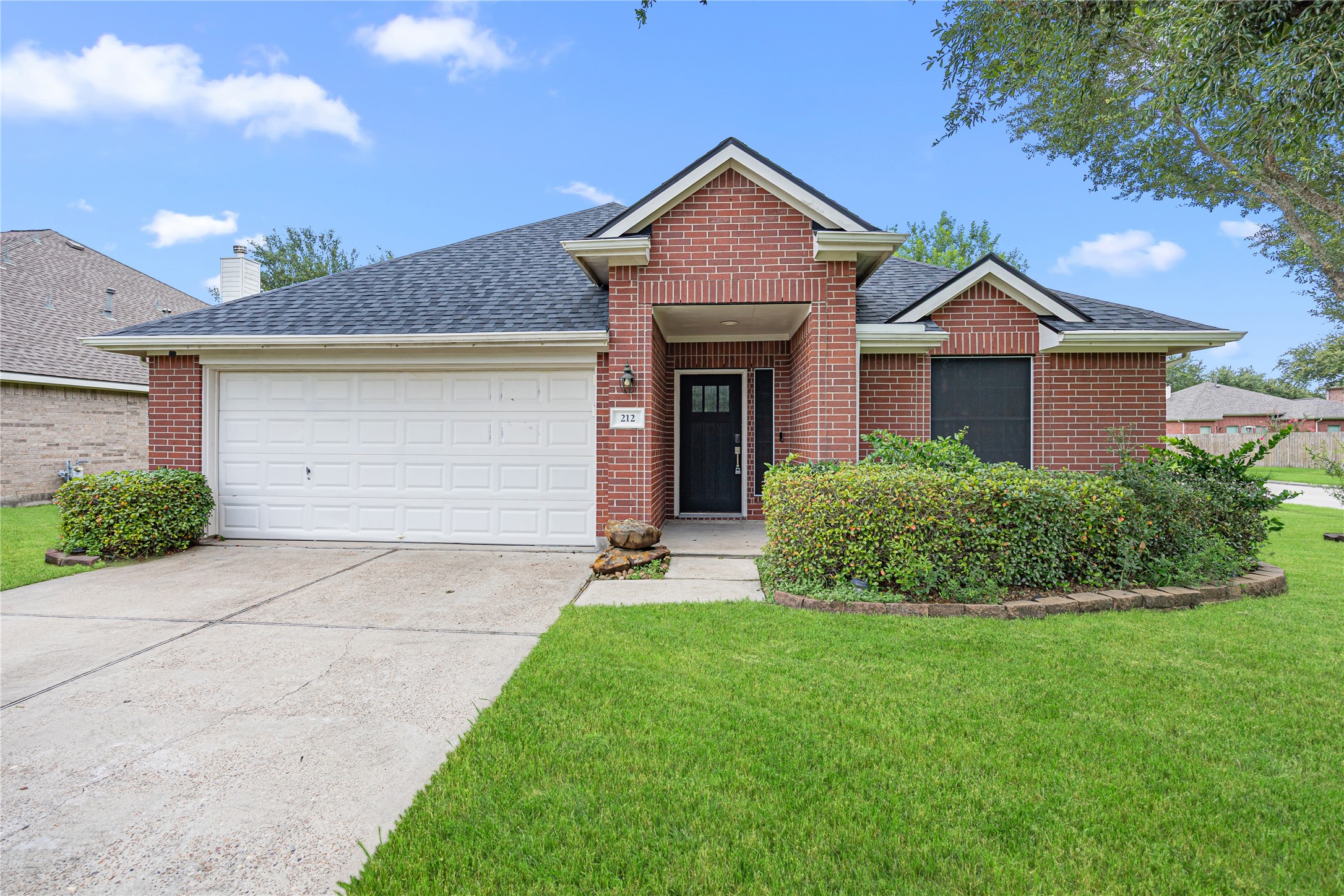 212 Silverbrook Lane, Dickinson, TX 77539 212 Silverbrook Lane, Dickinson, TX 77539