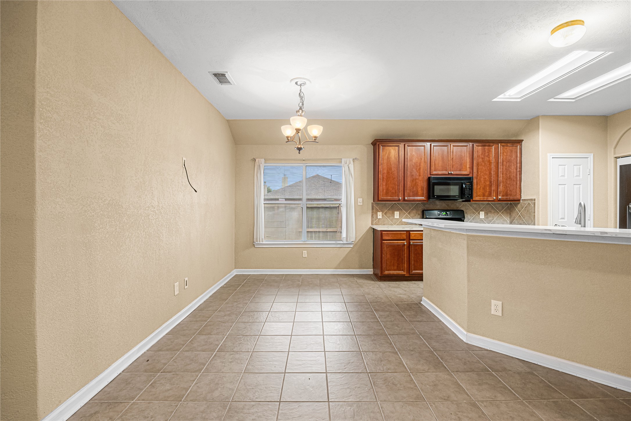 212 Silverbrook Lane, Dickinson, TX 77539 212 Silverbrook Lane, Dickinson, TX 77539