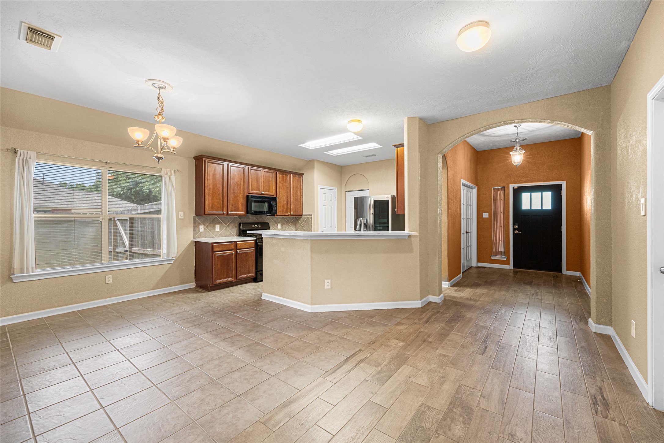 212 Silverbrook Lane, Dickinson, TX 77539 212 Silverbrook Lane, Dickinson, TX 77539