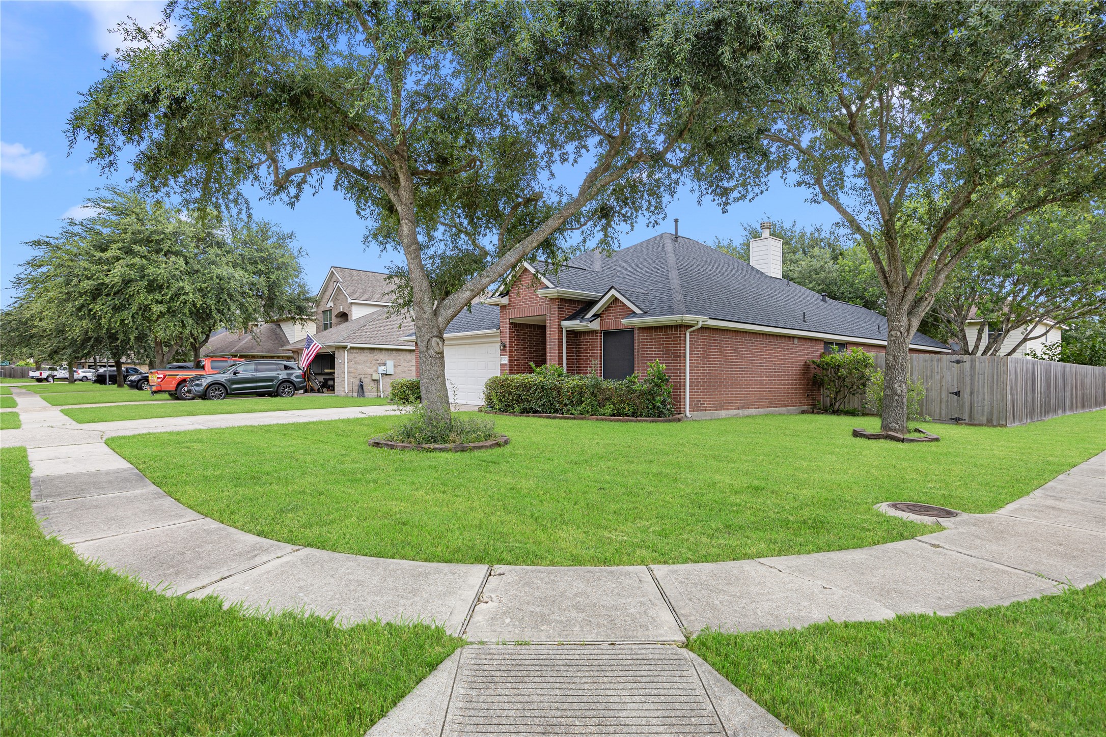 212 Silverbrook Lane, Dickinson, TX 77539 212 Silverbrook Lane, Dickinson, TX 77539