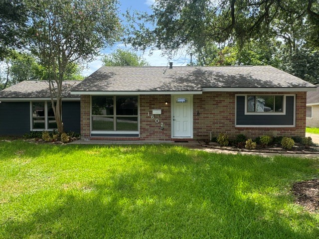 1607 W HOUSTON DRIVE, La Marque, TX 77568 1607 W HOUSTON DRIVE, La Marque, TX 77568
