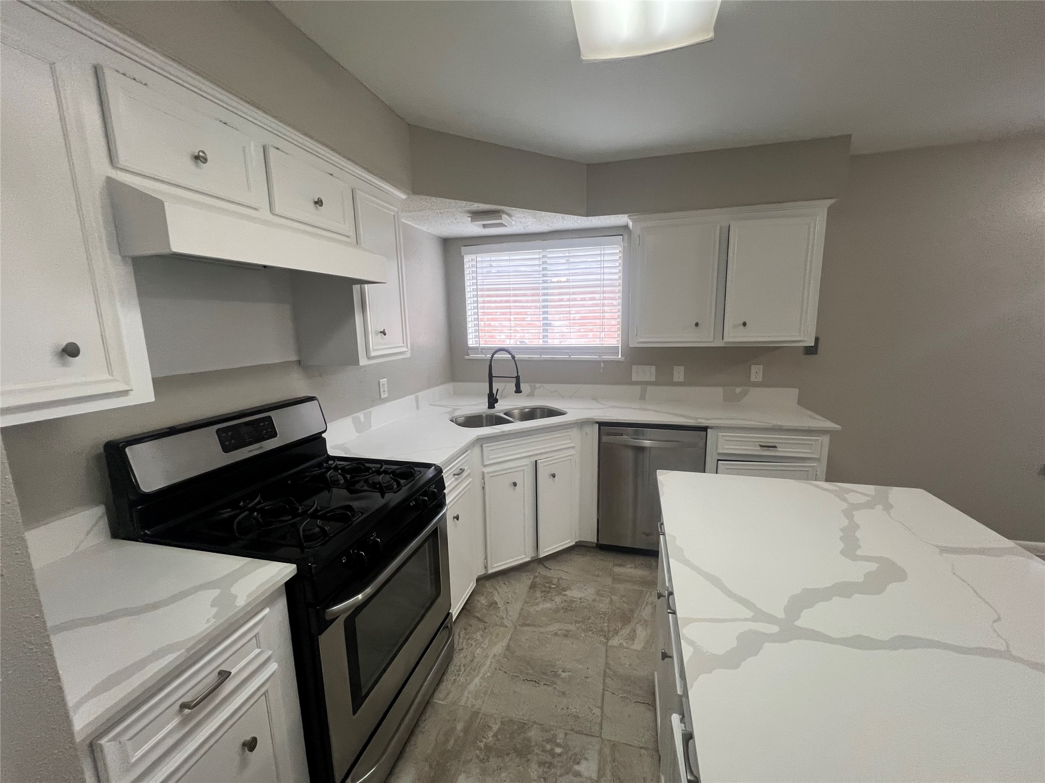 15107 Silverman Street, Houston, TX 77598