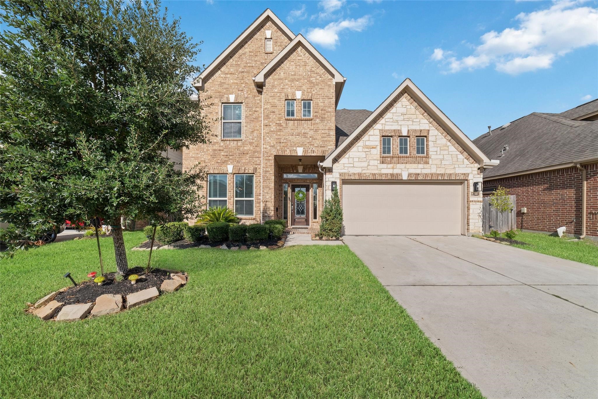 Welcome home to this beautiful 5 bedroom, 3.5 bathroom home on a quiet cul-de-sac street in the gated community of Enclave at Northpointe!