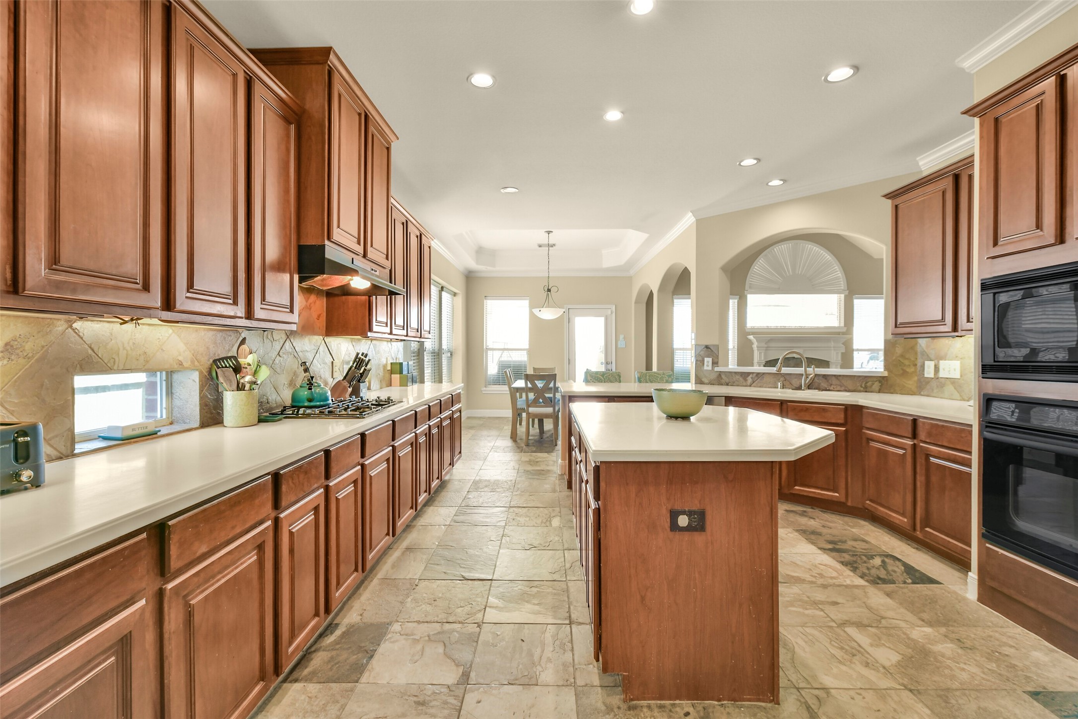 5216 Hidden Brook Lane, League City, TX 77573