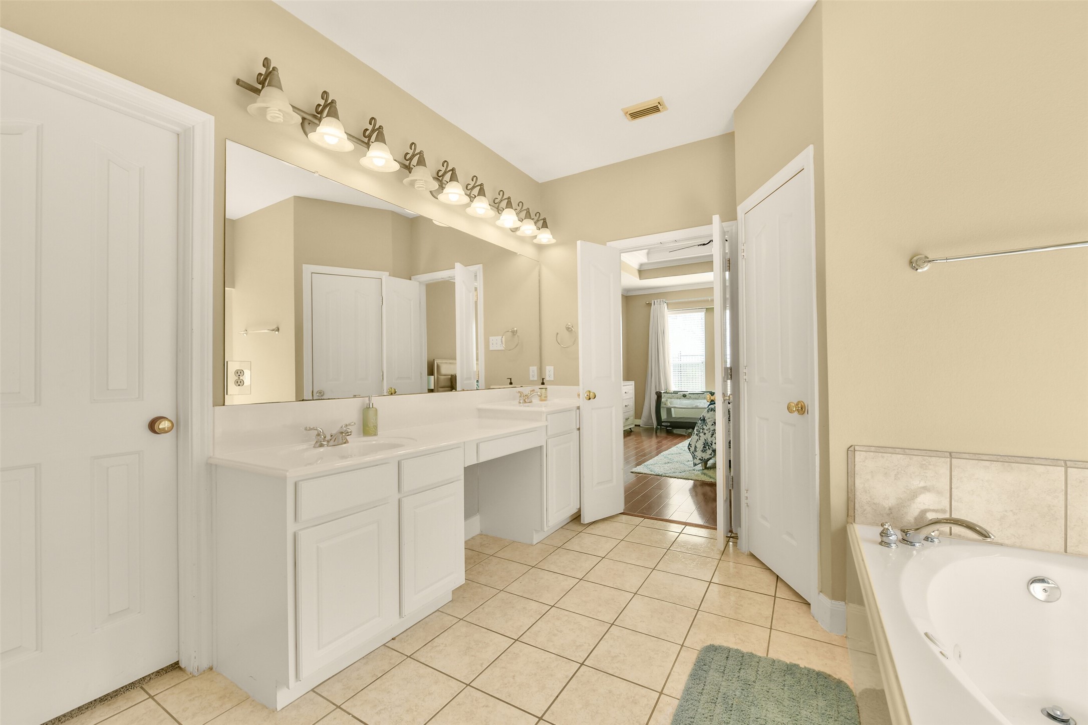 5216 Hidden Brook Lane, League City, TX 77573