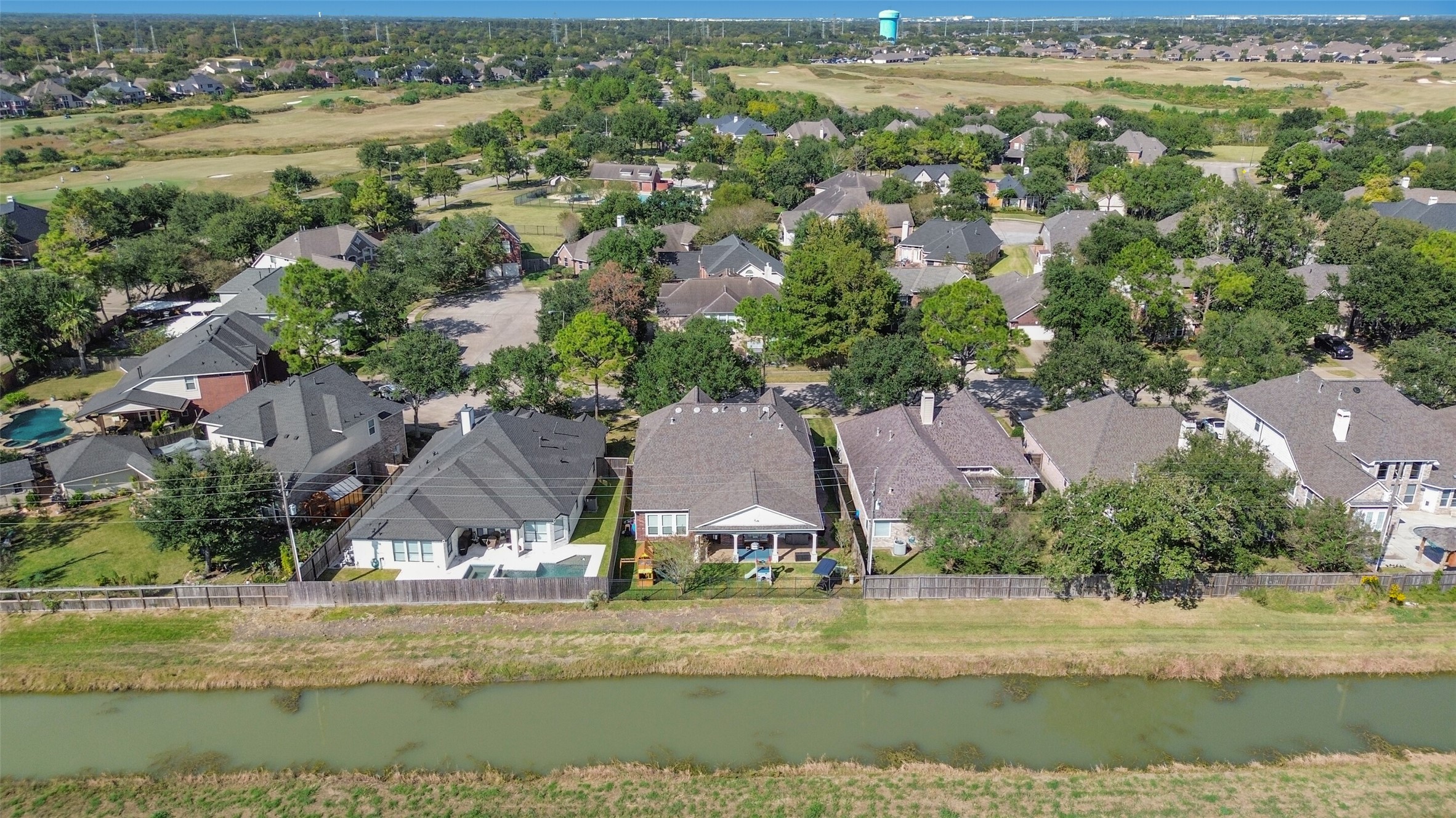 5216 Hidden Brook Lane, League City, TX 77573