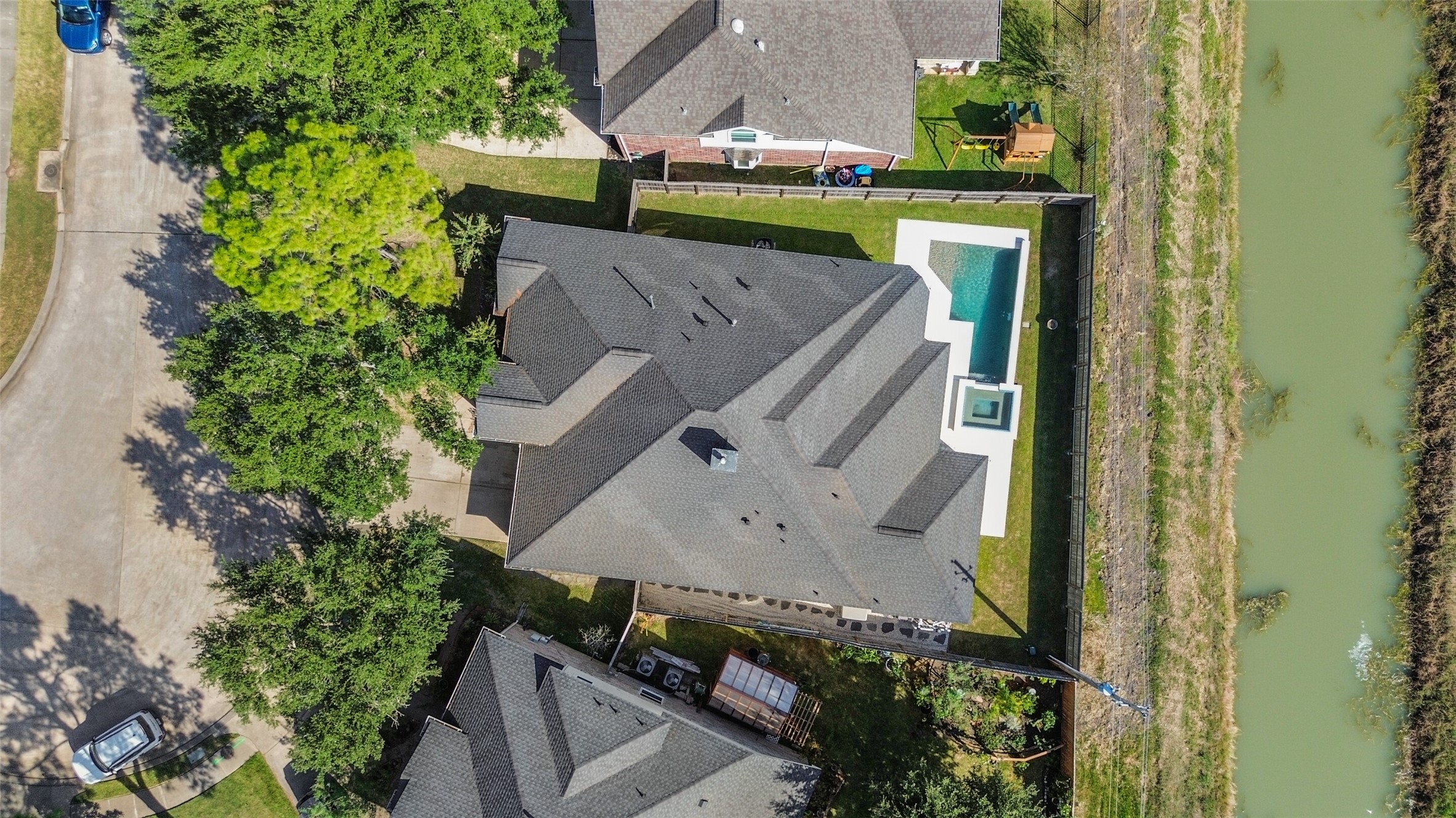5216 Hidden Brook Lane, League City, TX 77573