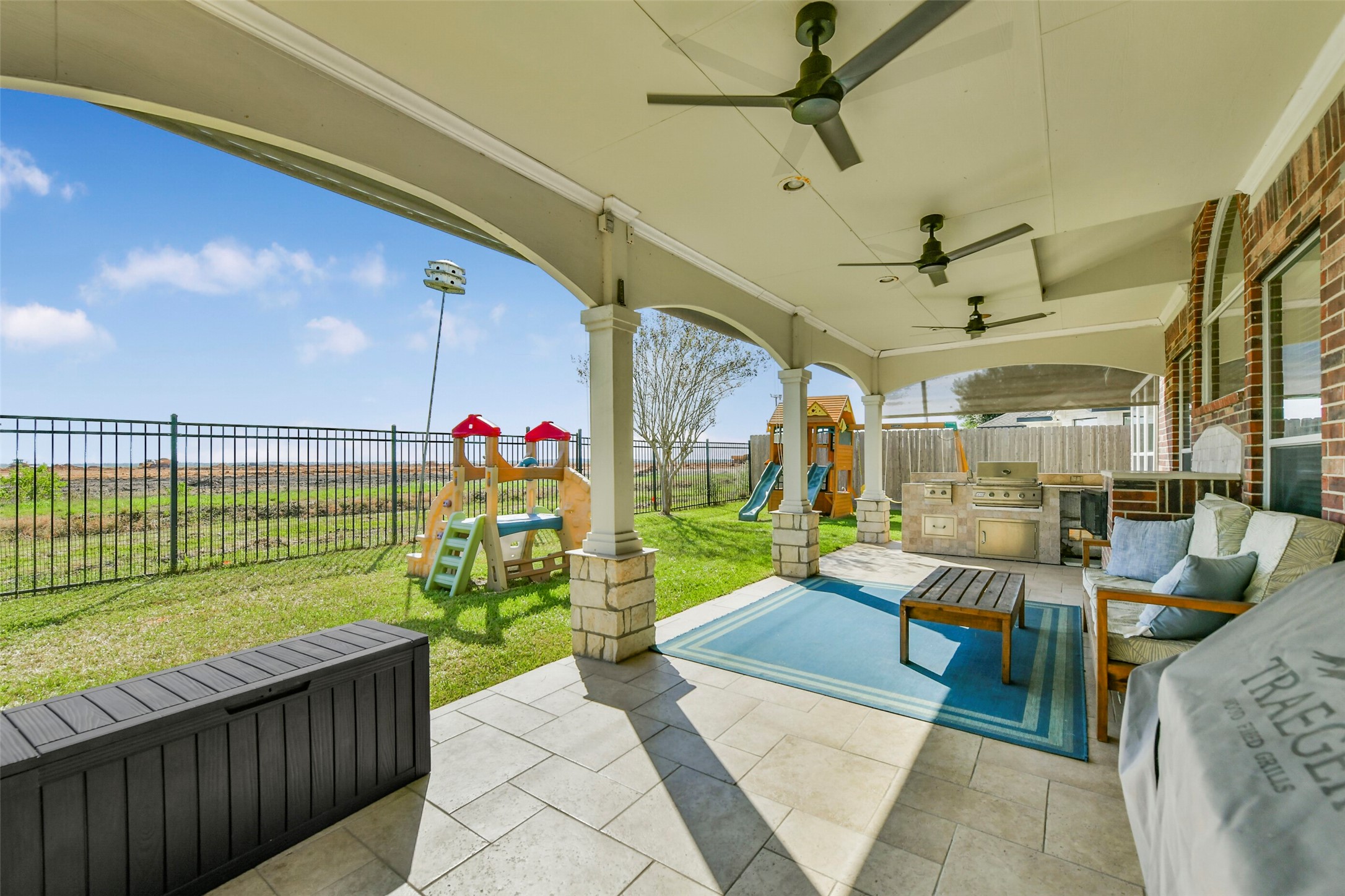 5216 Hidden Brook Lane, League City, TX 77573