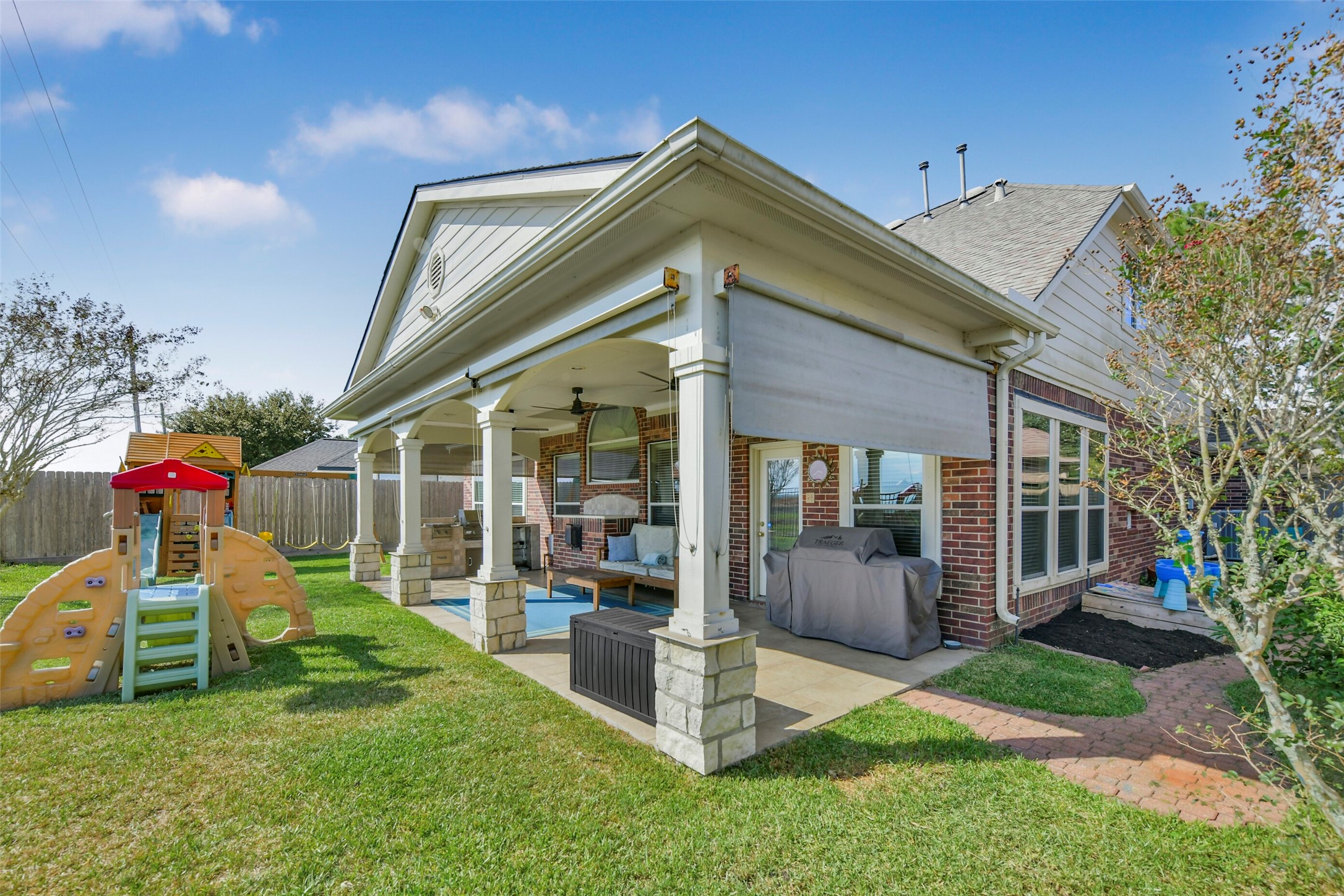 5216 Hidden Brook Lane, League City, TX 77573