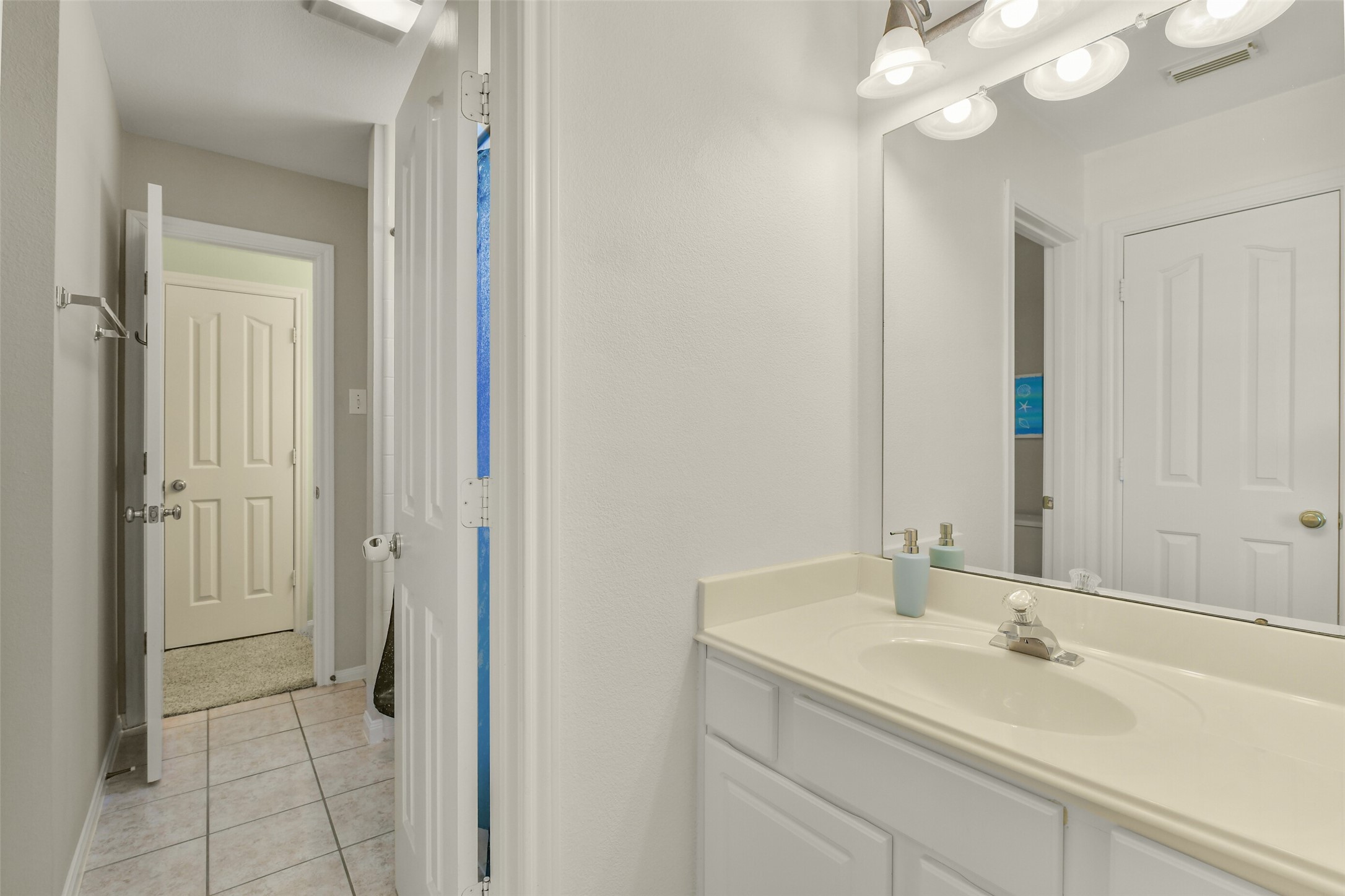 5216 Hidden Brook Lane, League City, TX 77573