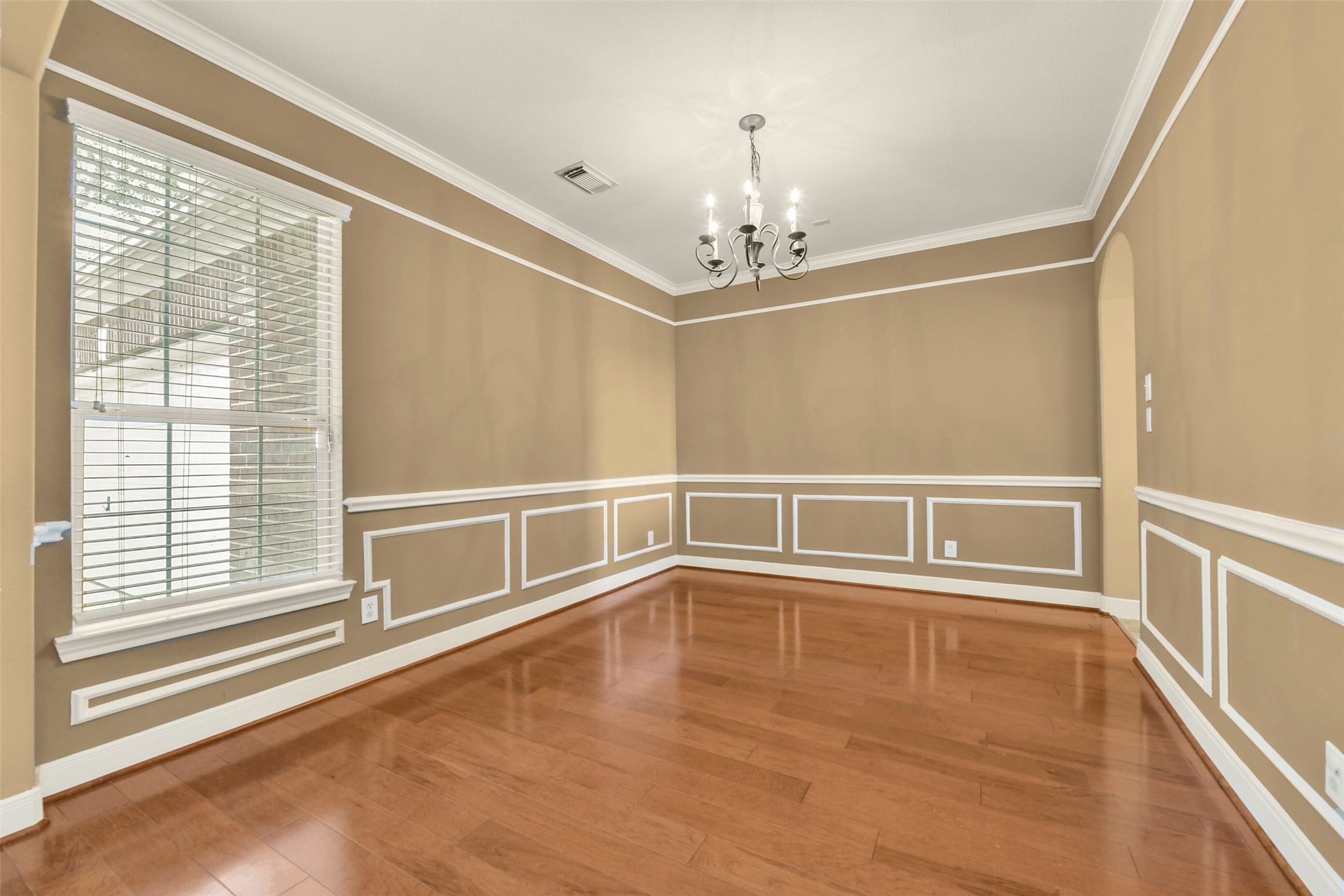 5216 Hidden Brook Lane, League City, TX 77573