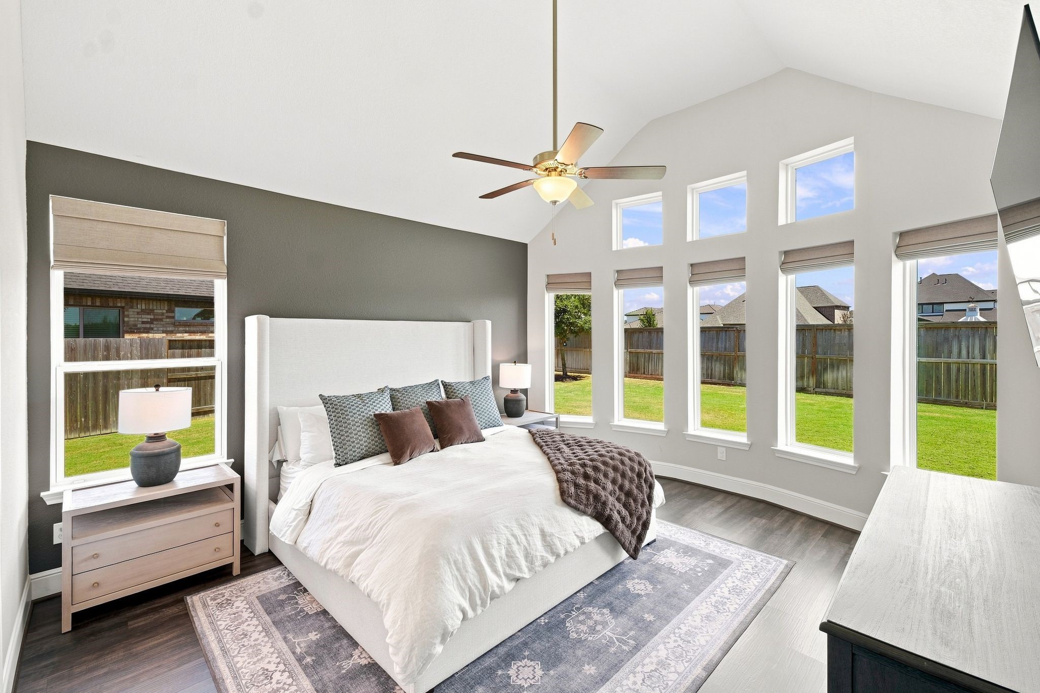 Large primary suite with vaulted ceilings and lots of natural light!