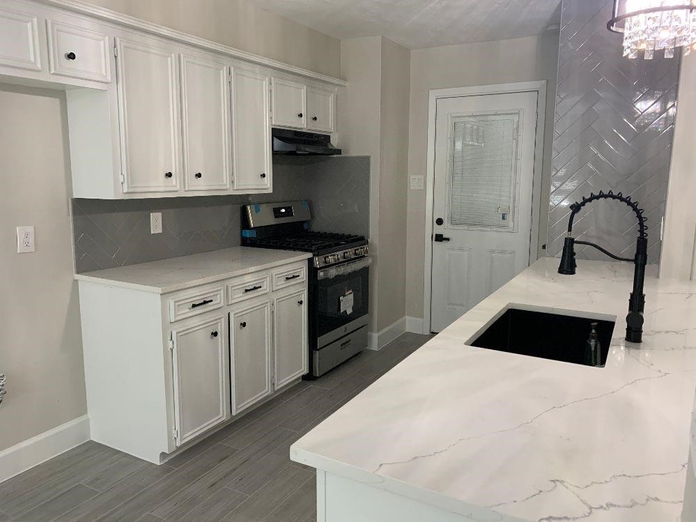 4039 Woodhollow Lane, Pasadena, TX 77504