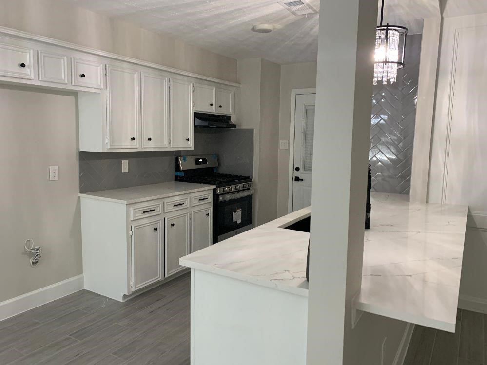 4039 Woodhollow Lane, Pasadena, TX 77504